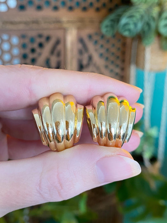 Vintage 14k Yellow Gold Fluted Domed Stud Earrings