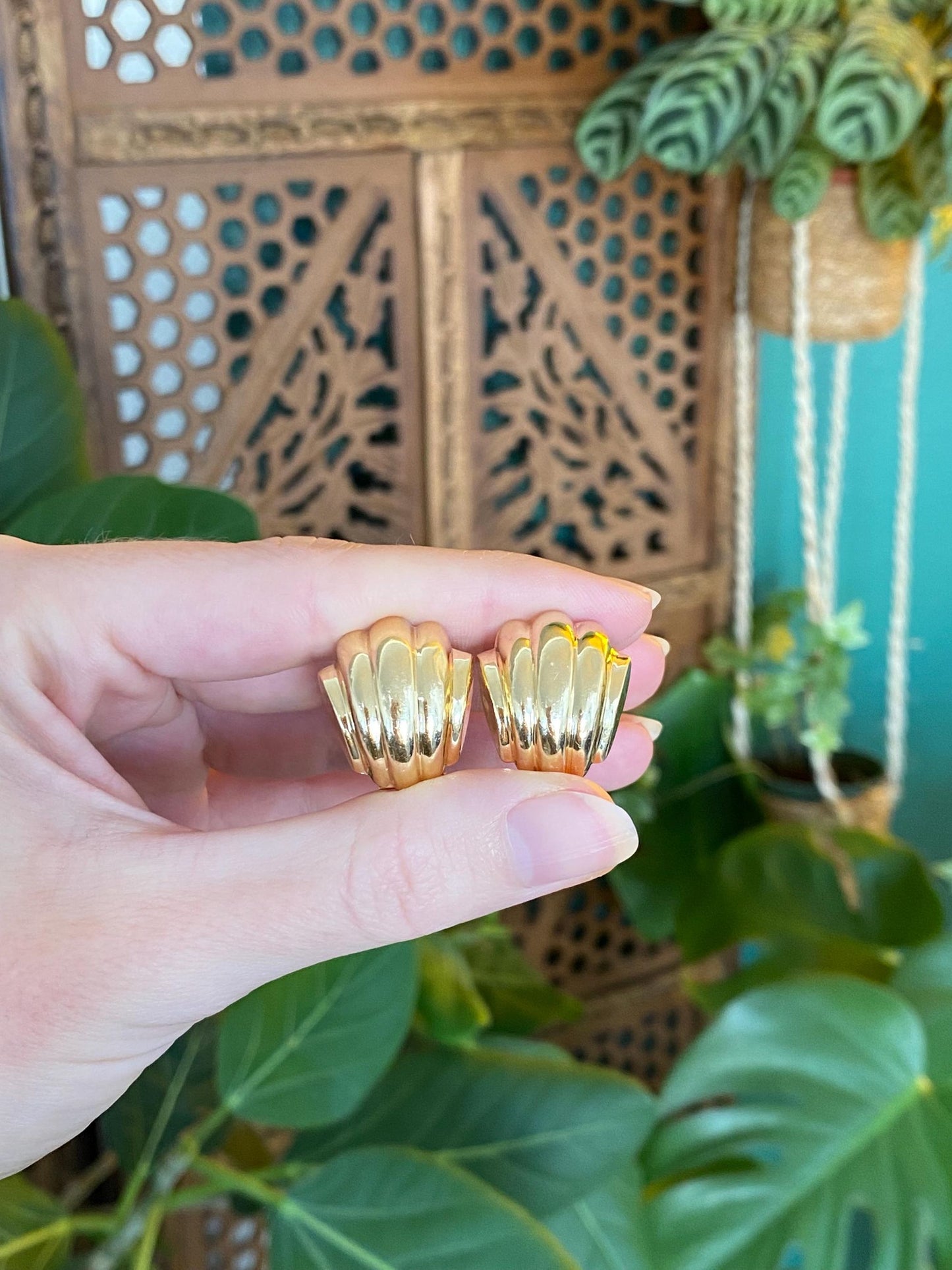 Vintage 14k Yellow Gold Fluted Domed Stud Earrings