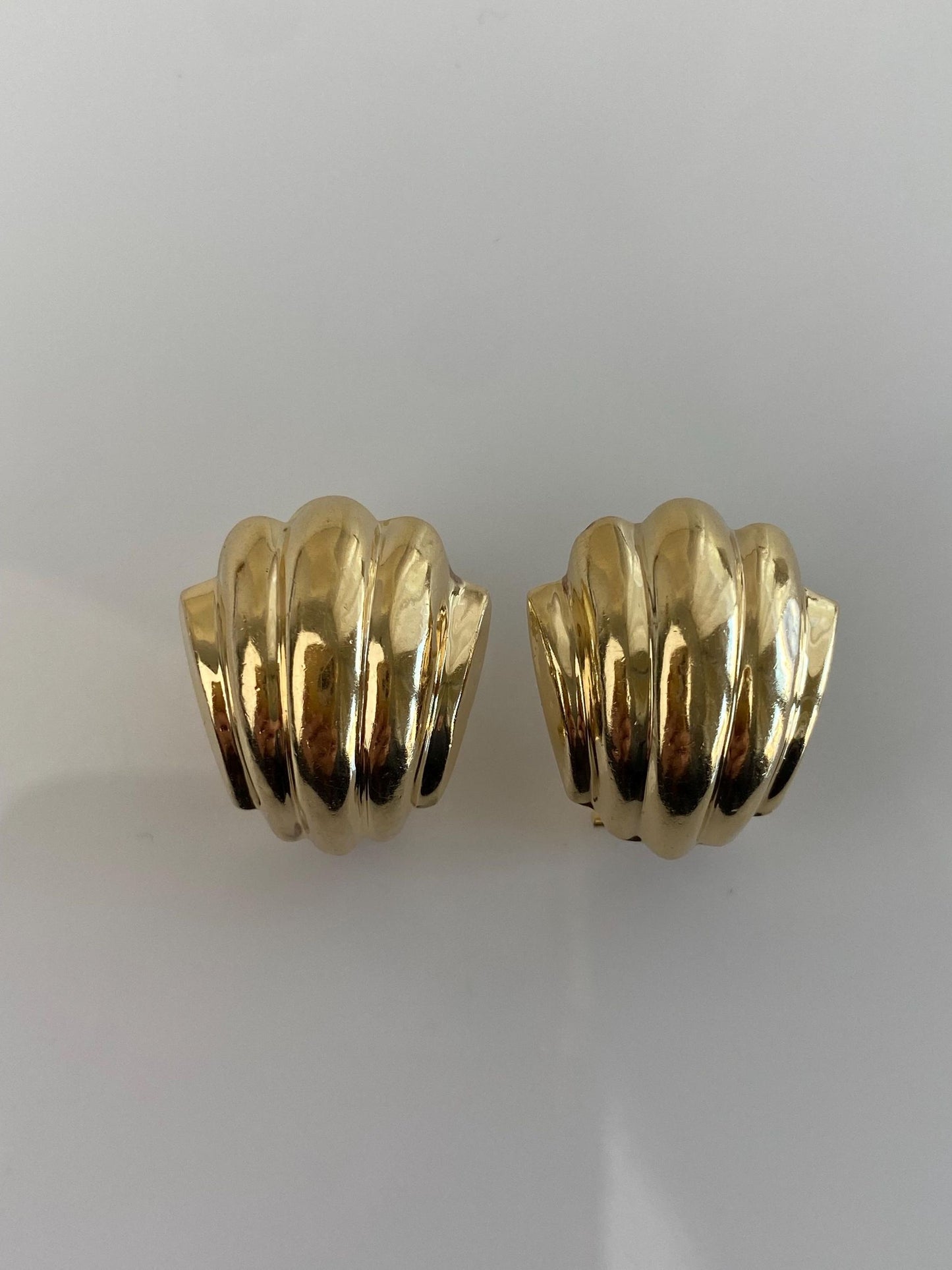Vintage 14k Yellow Gold Fluted Domed Stud Earrings
