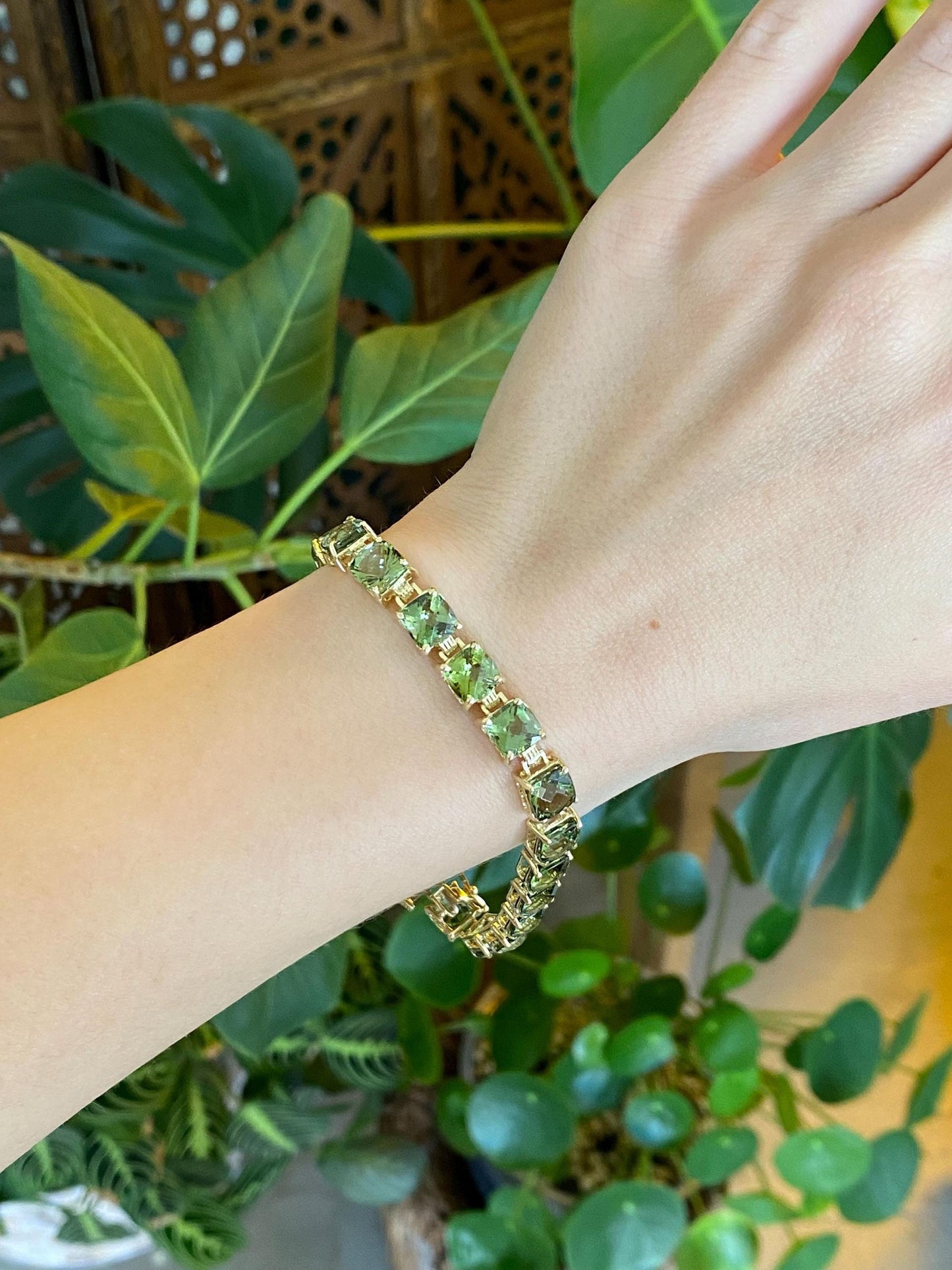 Vintage Solid 14k Yellow Gold Green Tourmaline Link Bracelet - 8 inches
