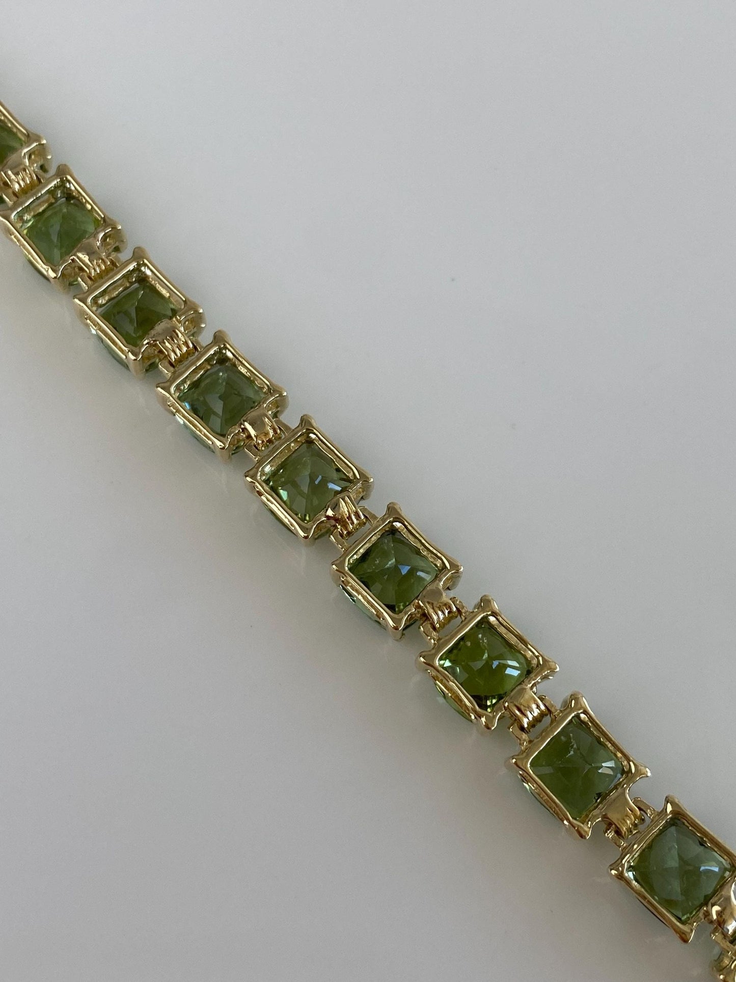 Vintage Solid 14k Yellow Gold Green Tourmaline Link Bracelet - 8 inches