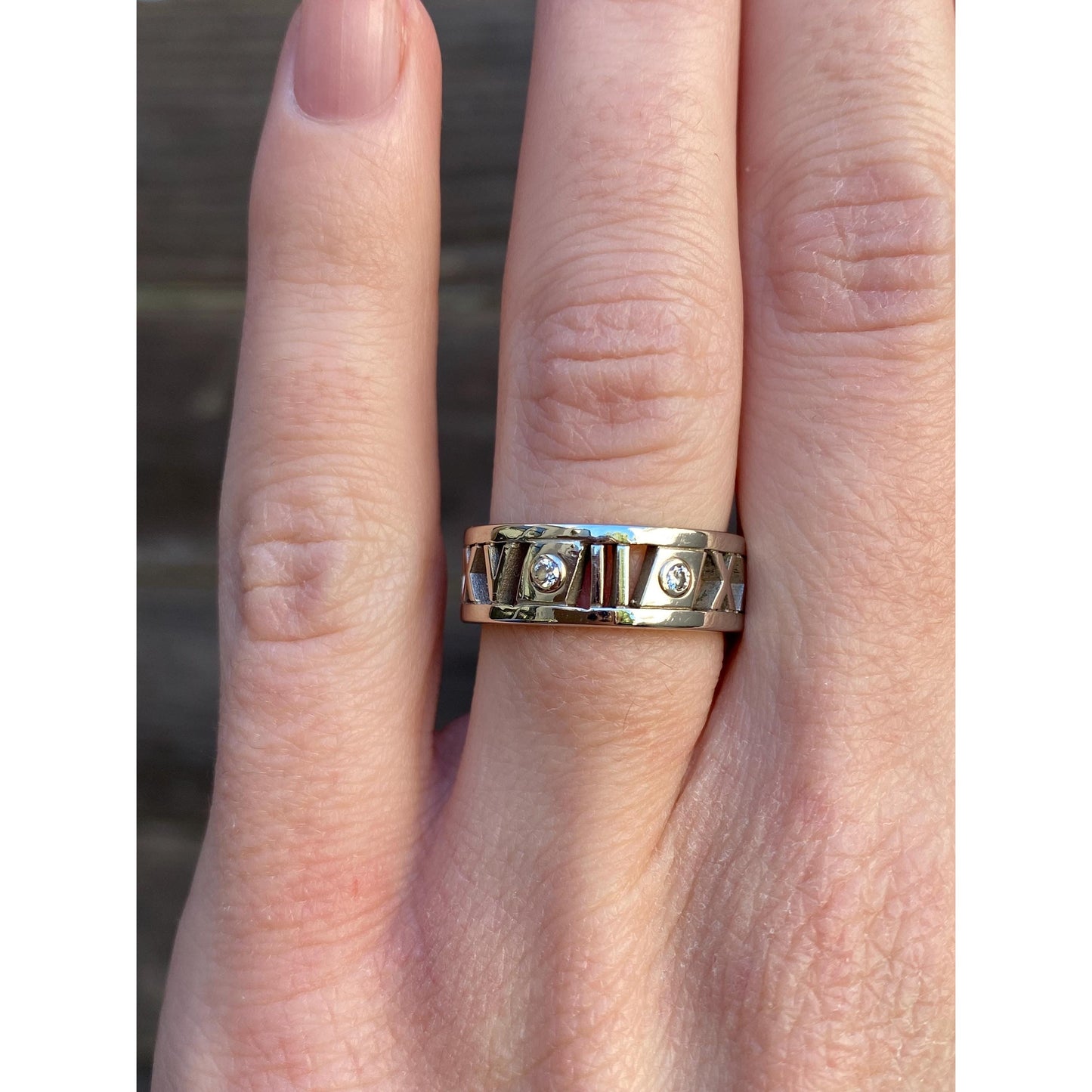 Vintage Solid 14k White Gold Diamond Roman Numeral Ring Band - Size 5.5