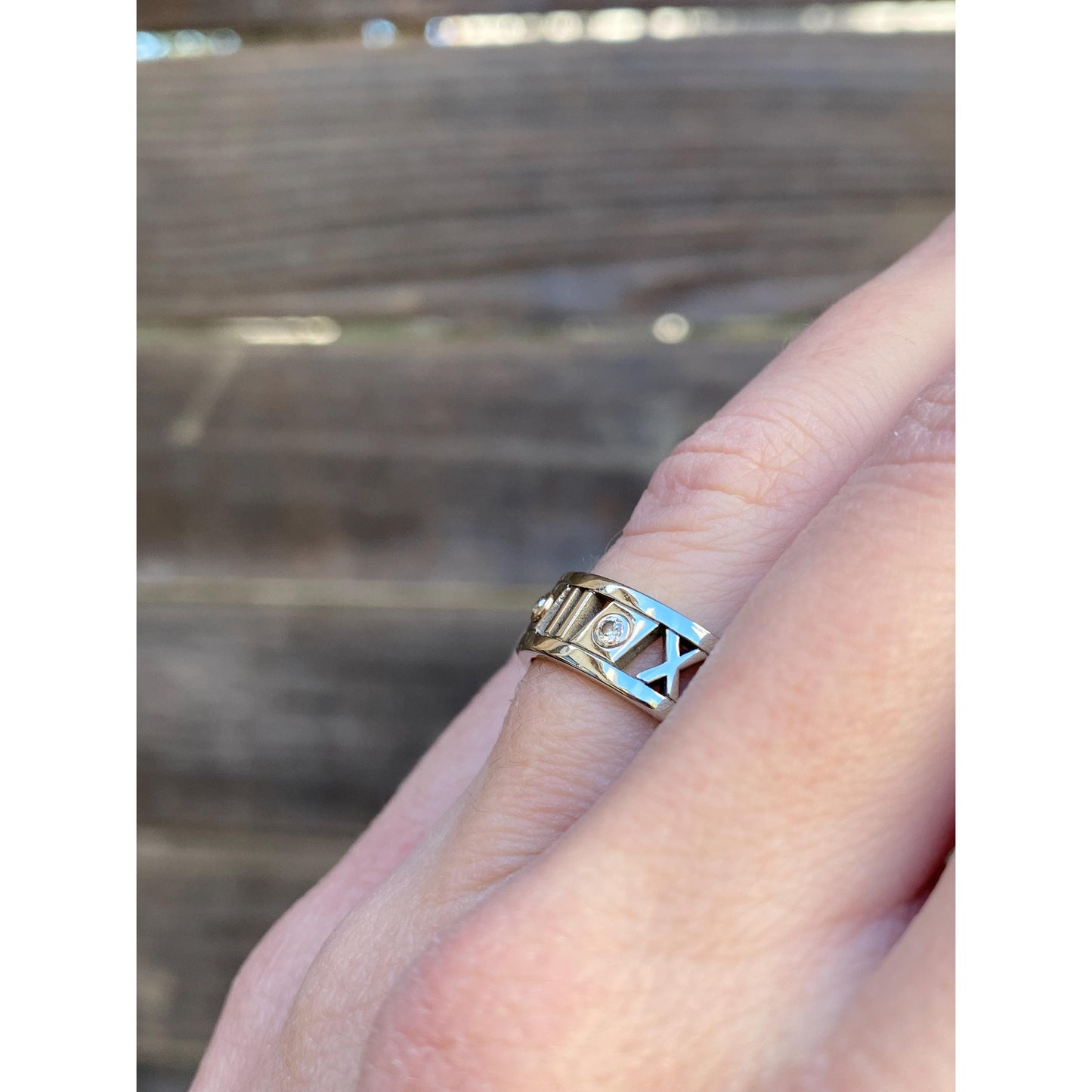 Vintage Solid 14k White Gold Diamond Roman Numeral Ring Band - Size 5.5