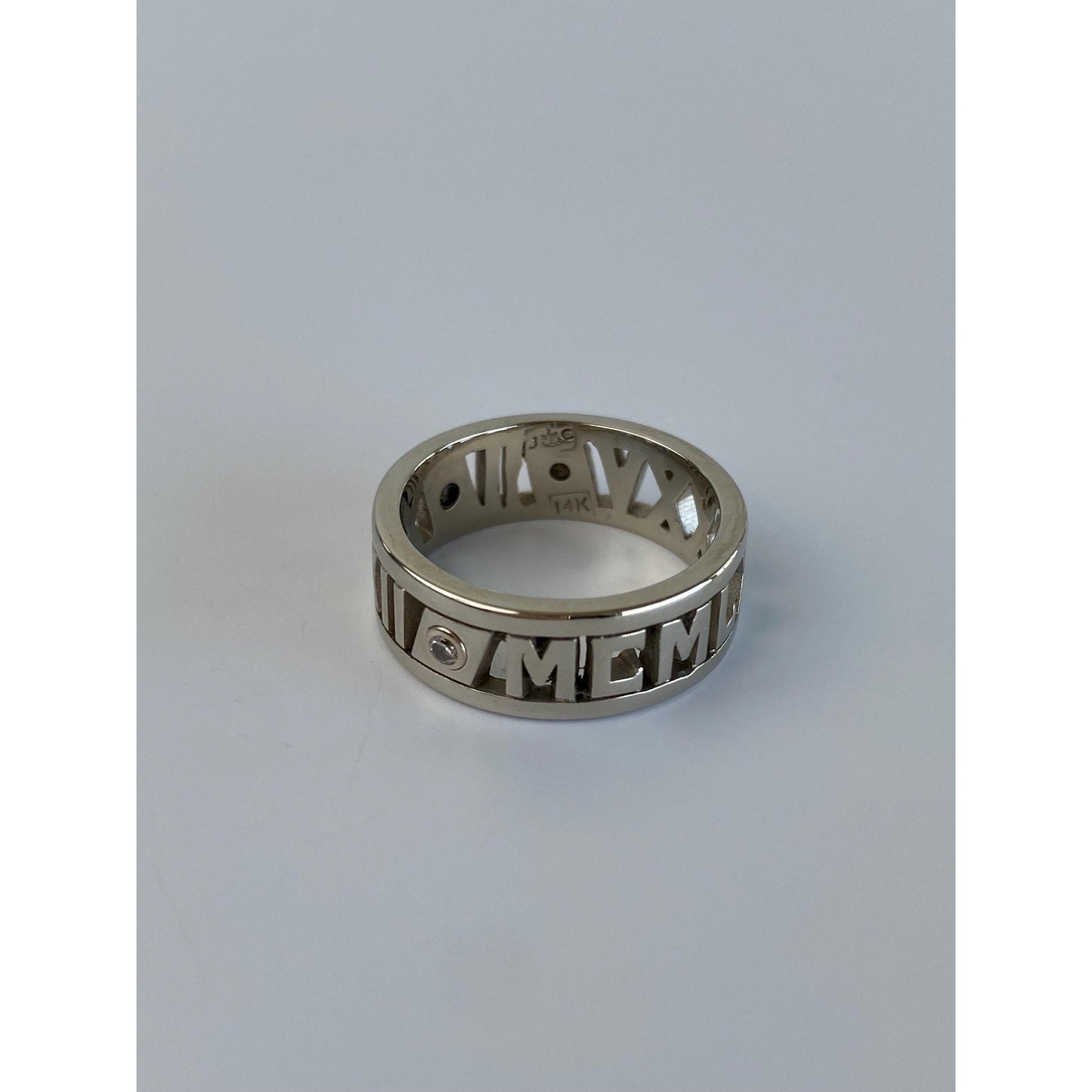 Vintage Solid 14k White Gold Diamond Roman Numeral Ring Band - Size 5.5