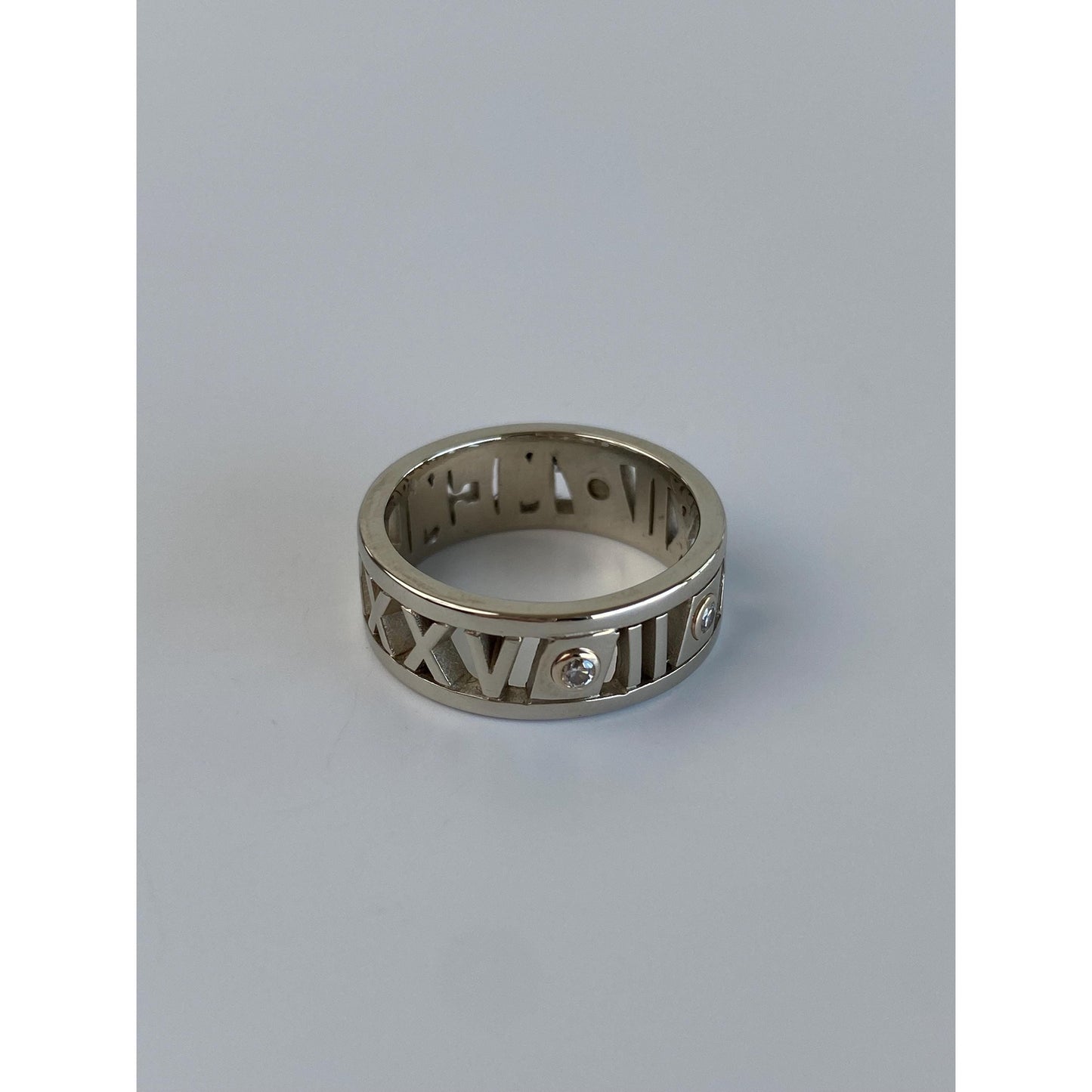 Vintage Solid 14k White Gold Diamond Roman Numeral Ring Band - Size 5.5