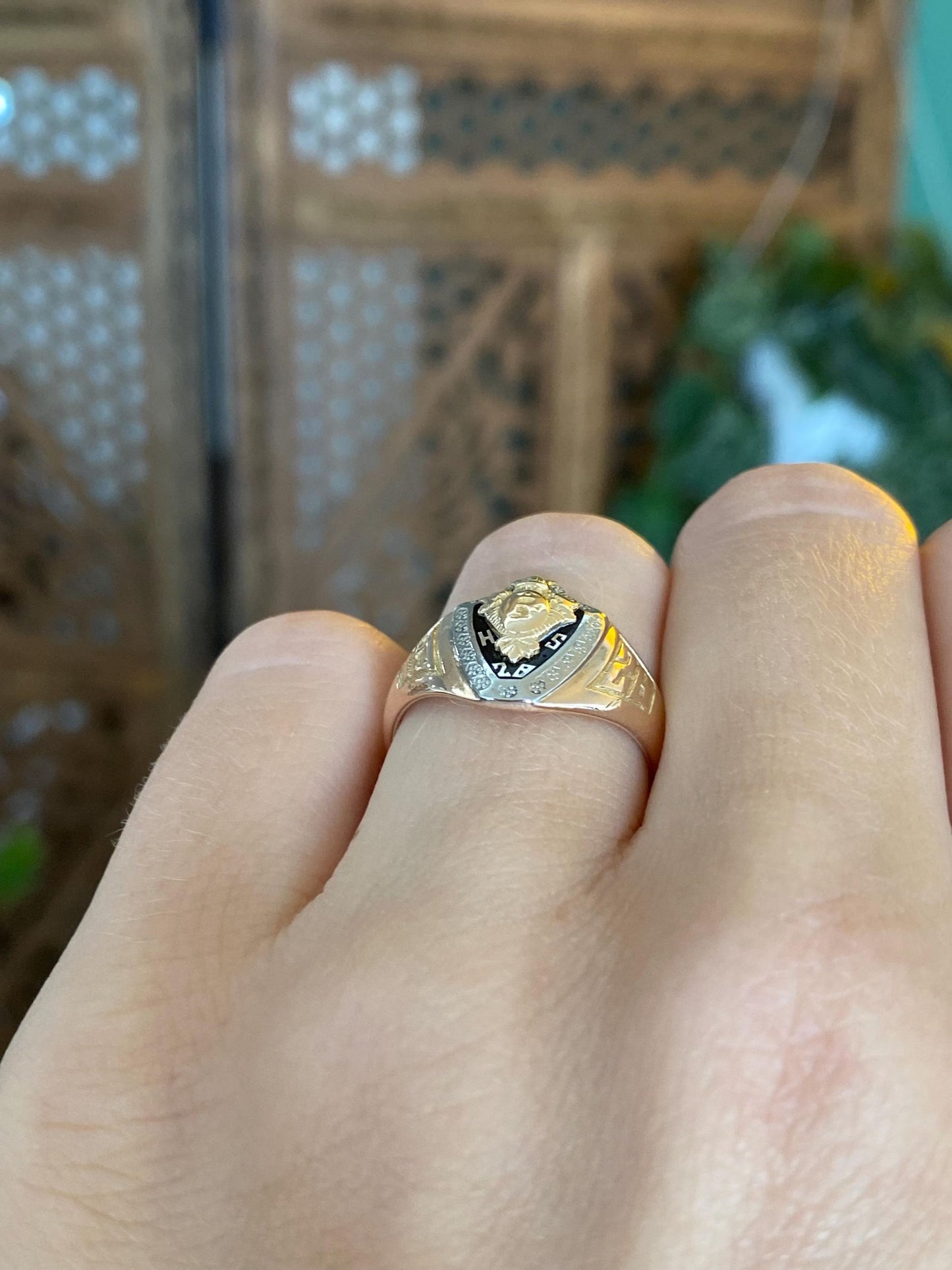 Vintage Solid 10k White & Rosey Gold Black Onyx 1928 Class Ring - Size 5.75
