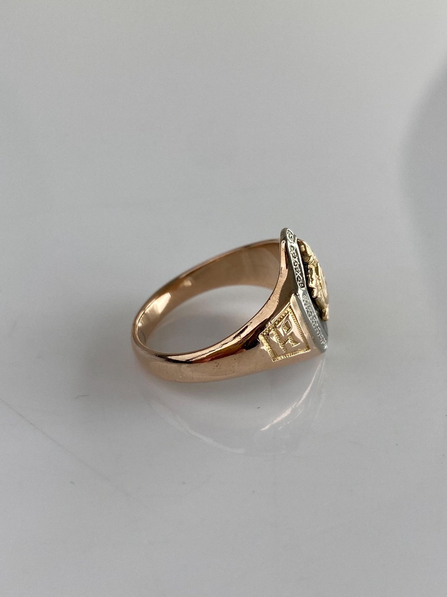 Vintage Solid 10k White & Rosey Gold Black Onyx 1928 Class Ring - Size 5.75