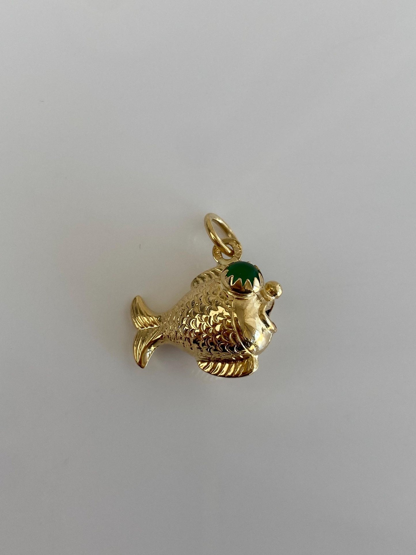 Vintage 18k Yellow Gold Green Chalcedony Fish Charm