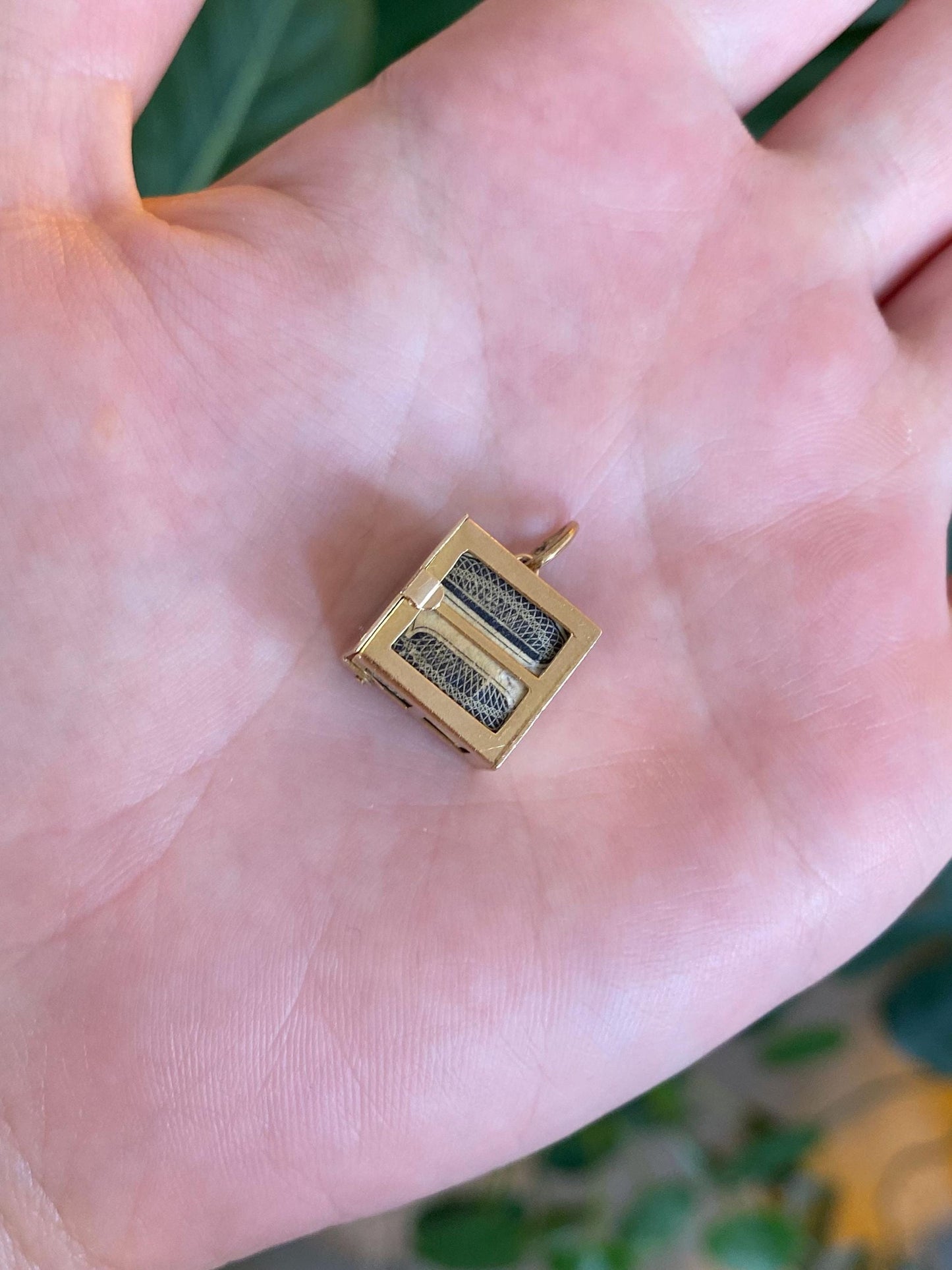 Vintage Solid 14k Yellow Gold Money Box Charm