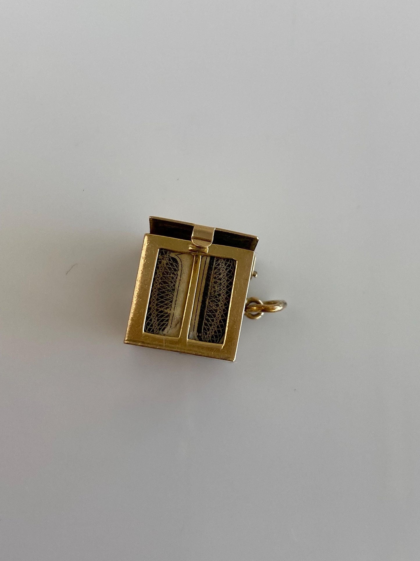Vintage Solid 14k Yellow Gold Money Box Charm