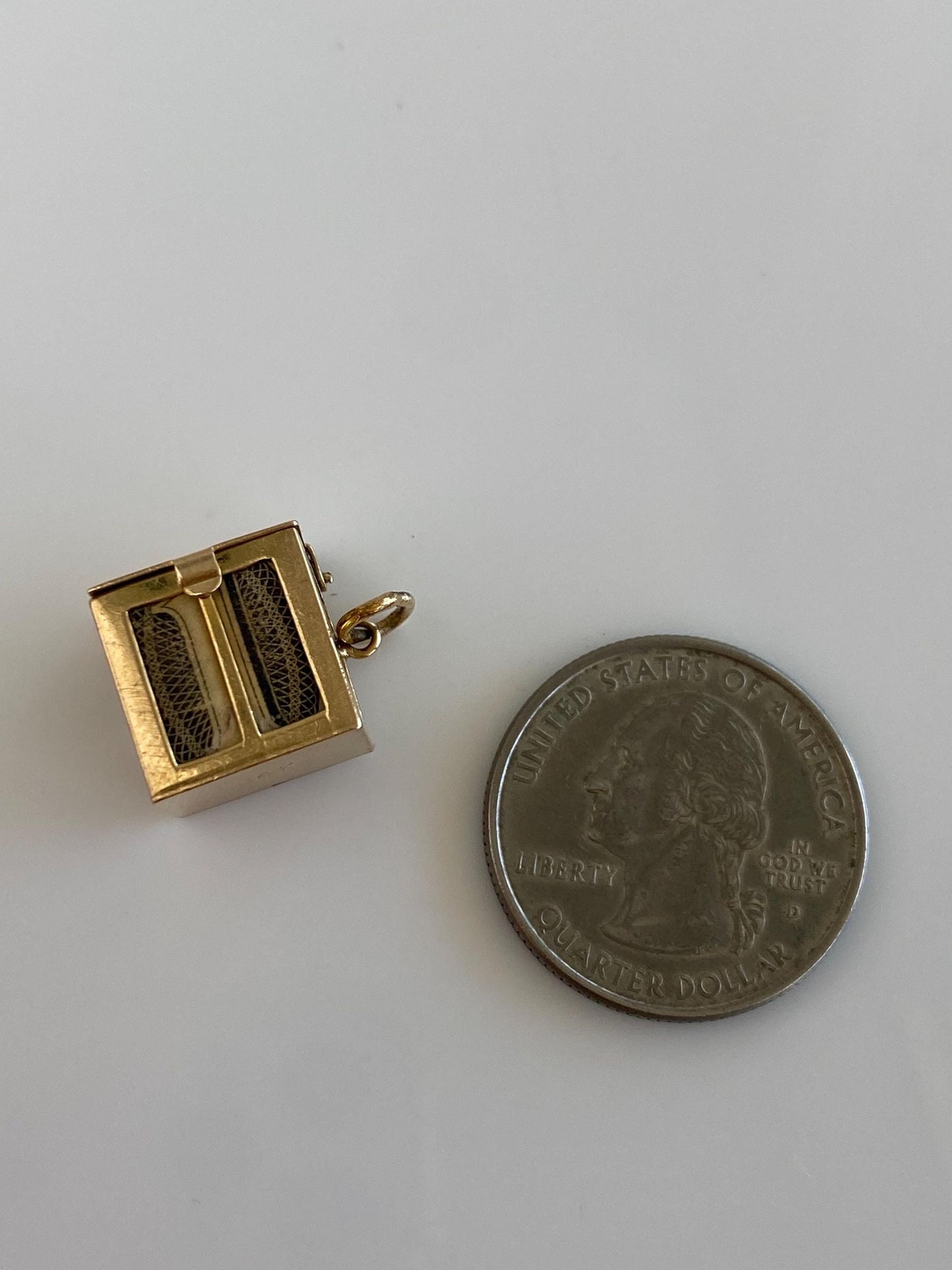 Vintage Solid 14k Yellow Gold Money Box Charm