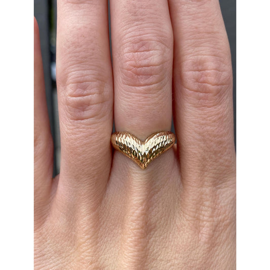 Vintage Solid 14k Yellow Gold Diamond Cut Chevron Ring - Size 5.75