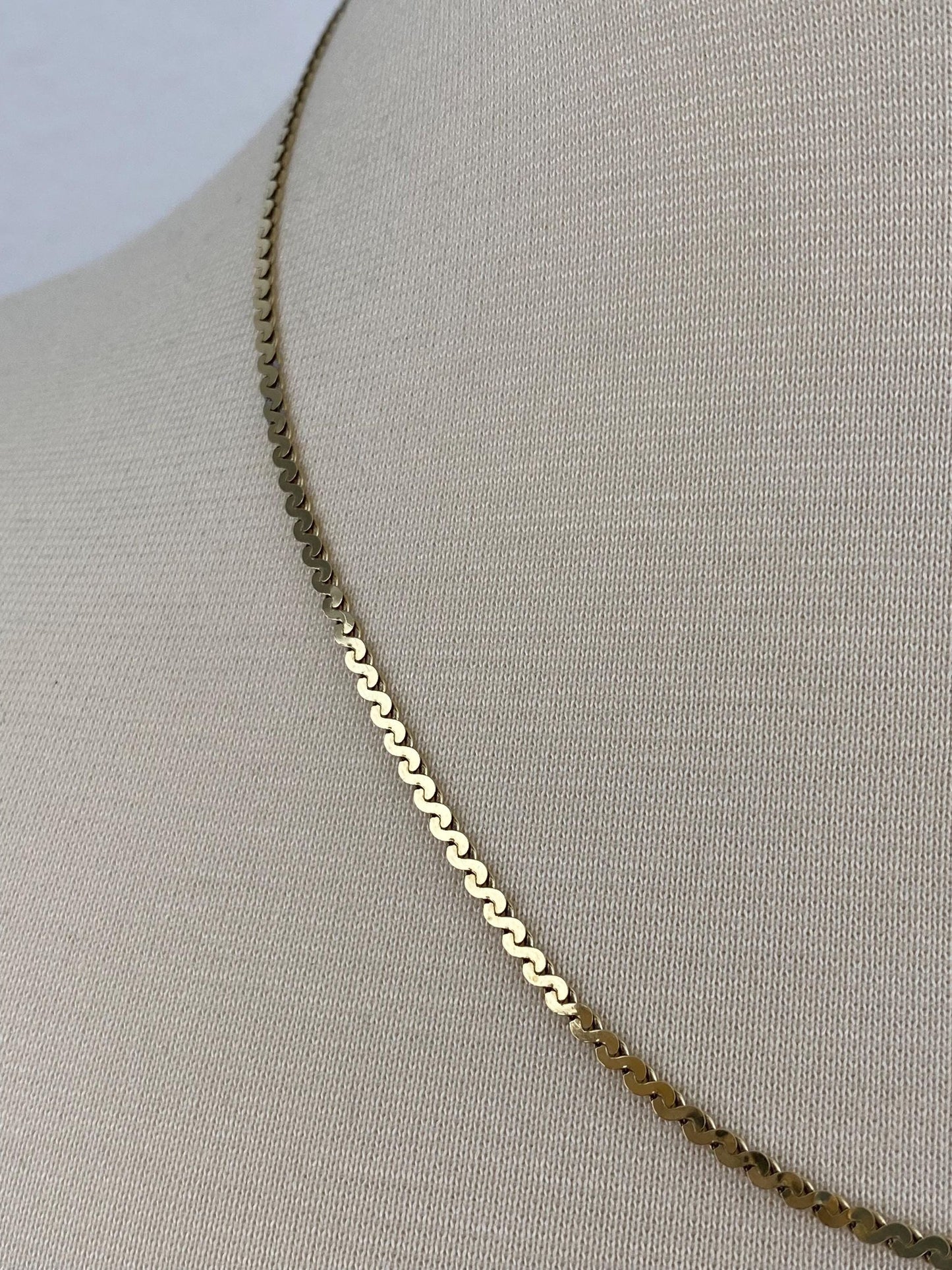 Vintage Solid 14k Yellow Gold Chunky Serpentine Chain Necklace - 18.75 inches