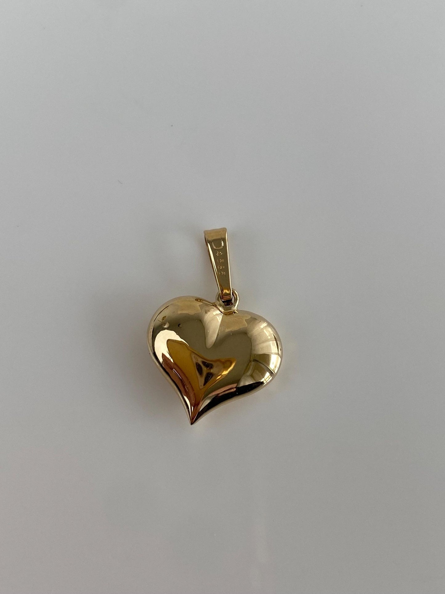 Vintage 14k Yellow Gold Diamond Cut Puffy Heart Charm