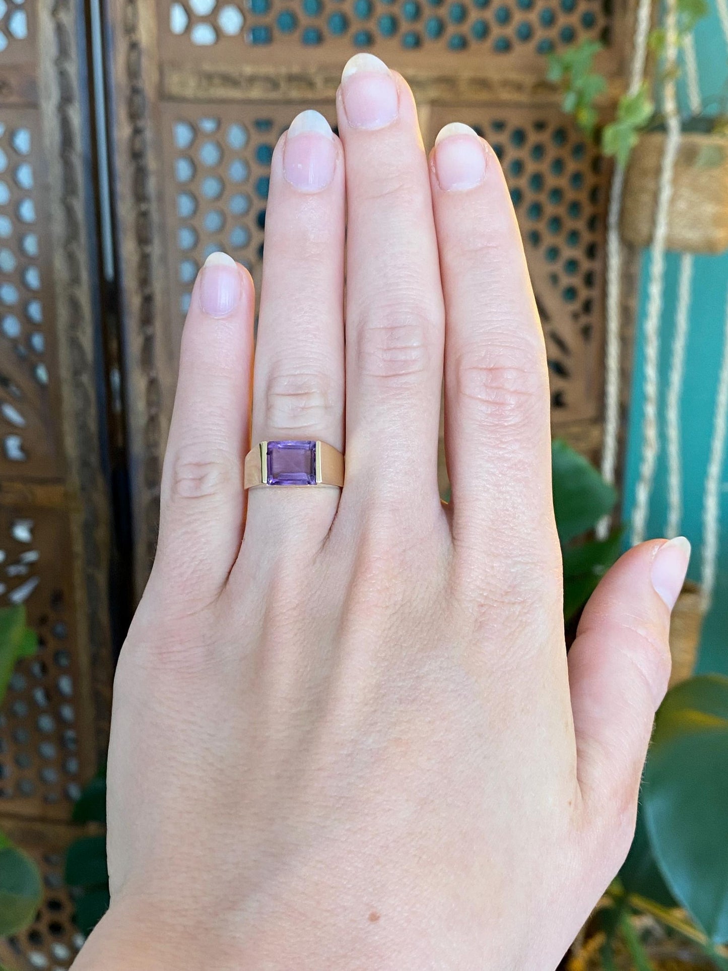Vintage Solid 14k Yellow Gold Amethyst Signet Ring - Size 5.75
