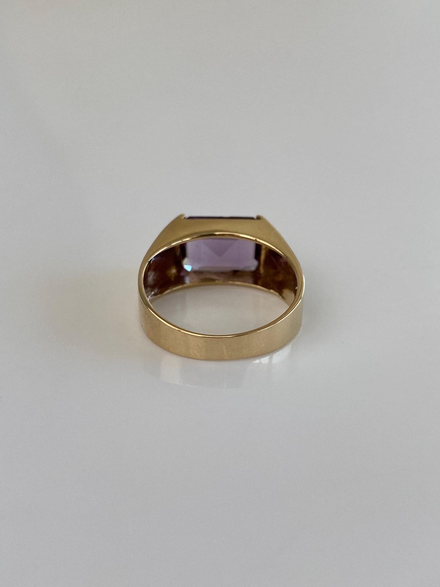 Vintage Solid 14k Yellow Gold Amethyst Signet Ring - Size 5.75