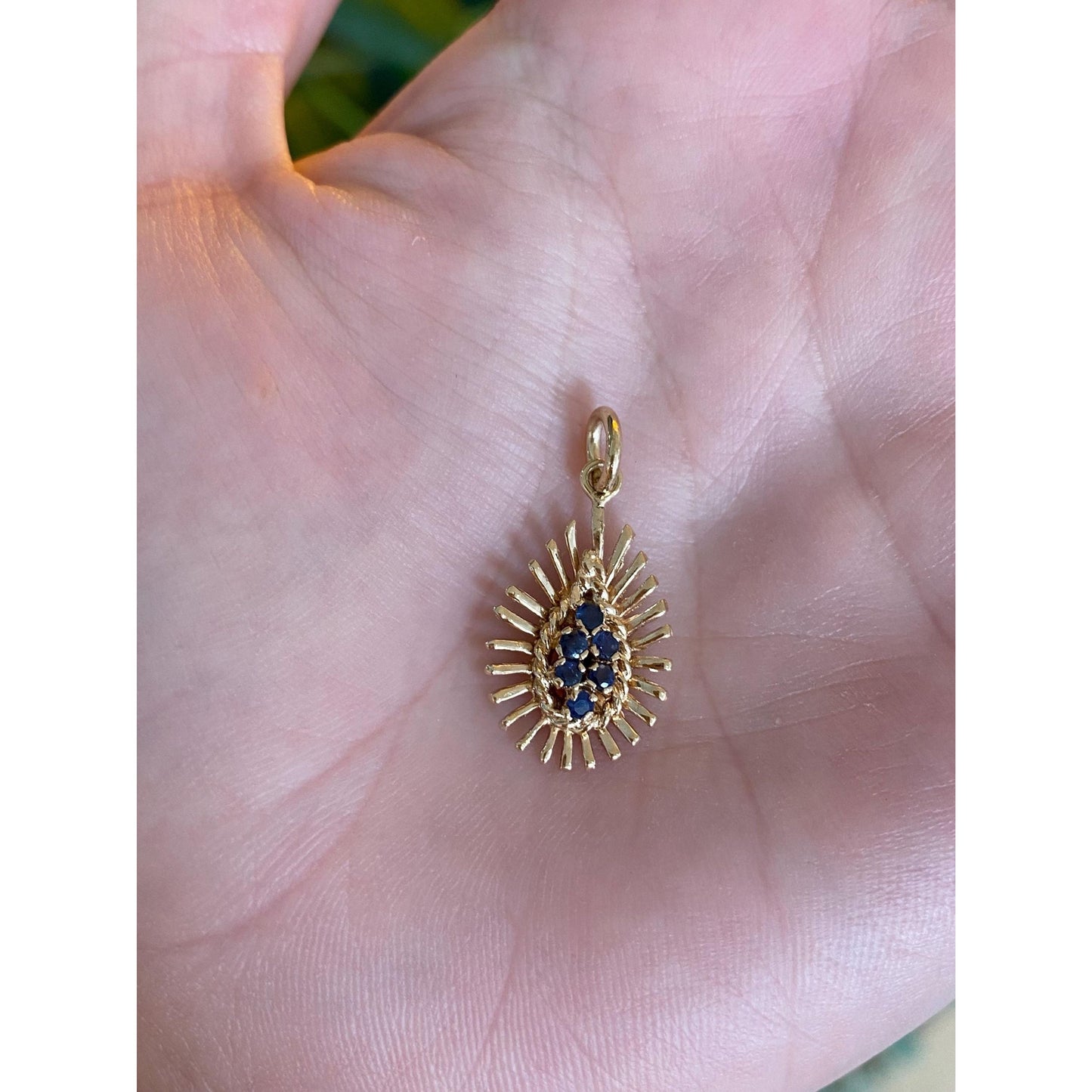 Vintage Solid 14k Yellow Gold Sapphire Starburst Charm