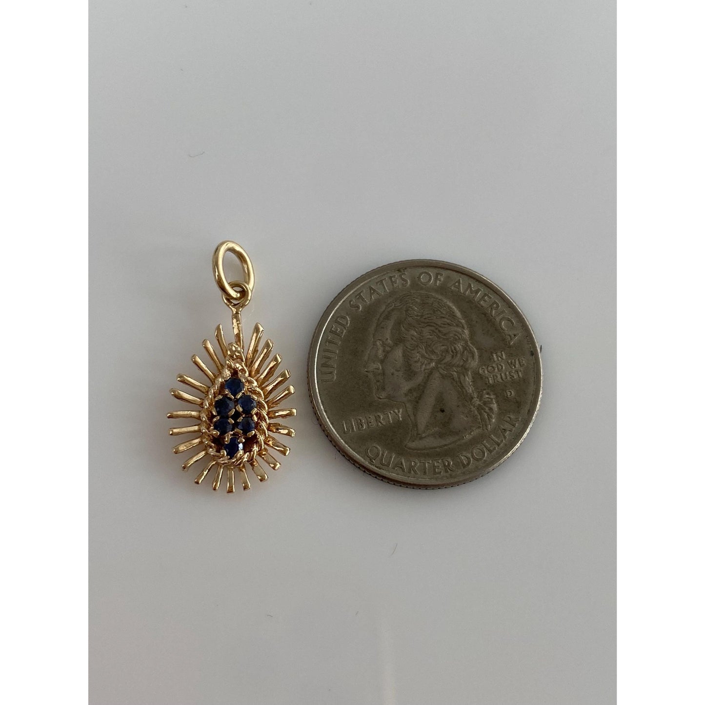 Vintage Solid 14k Yellow Gold Sapphire Starburst Charm