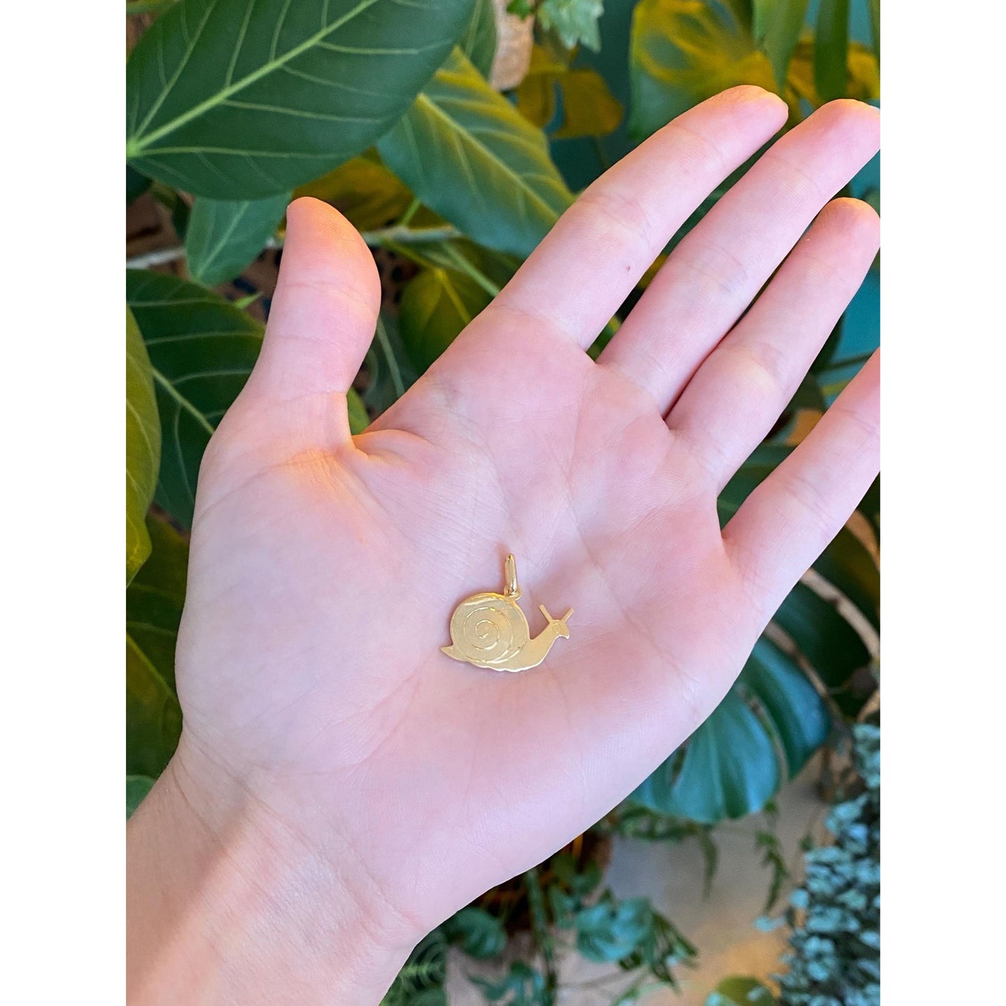 Vintage Solid 18k Yellow Gold Snail Charm