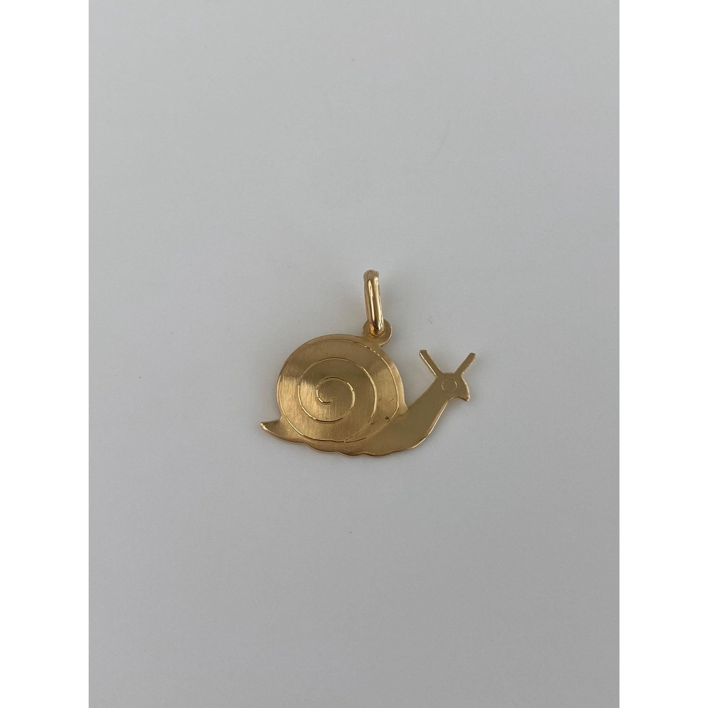 Vintage Solid 18k Yellow Gold Snail Charm