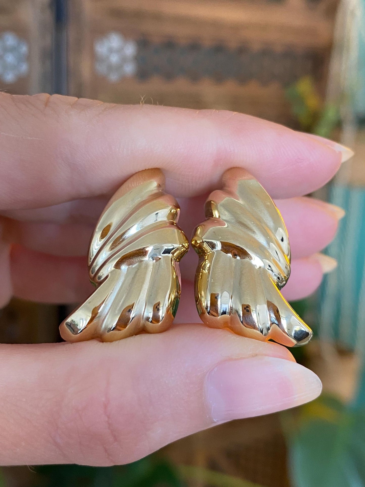 Vintage 14k Yellow Gold Designed Drop Earrings