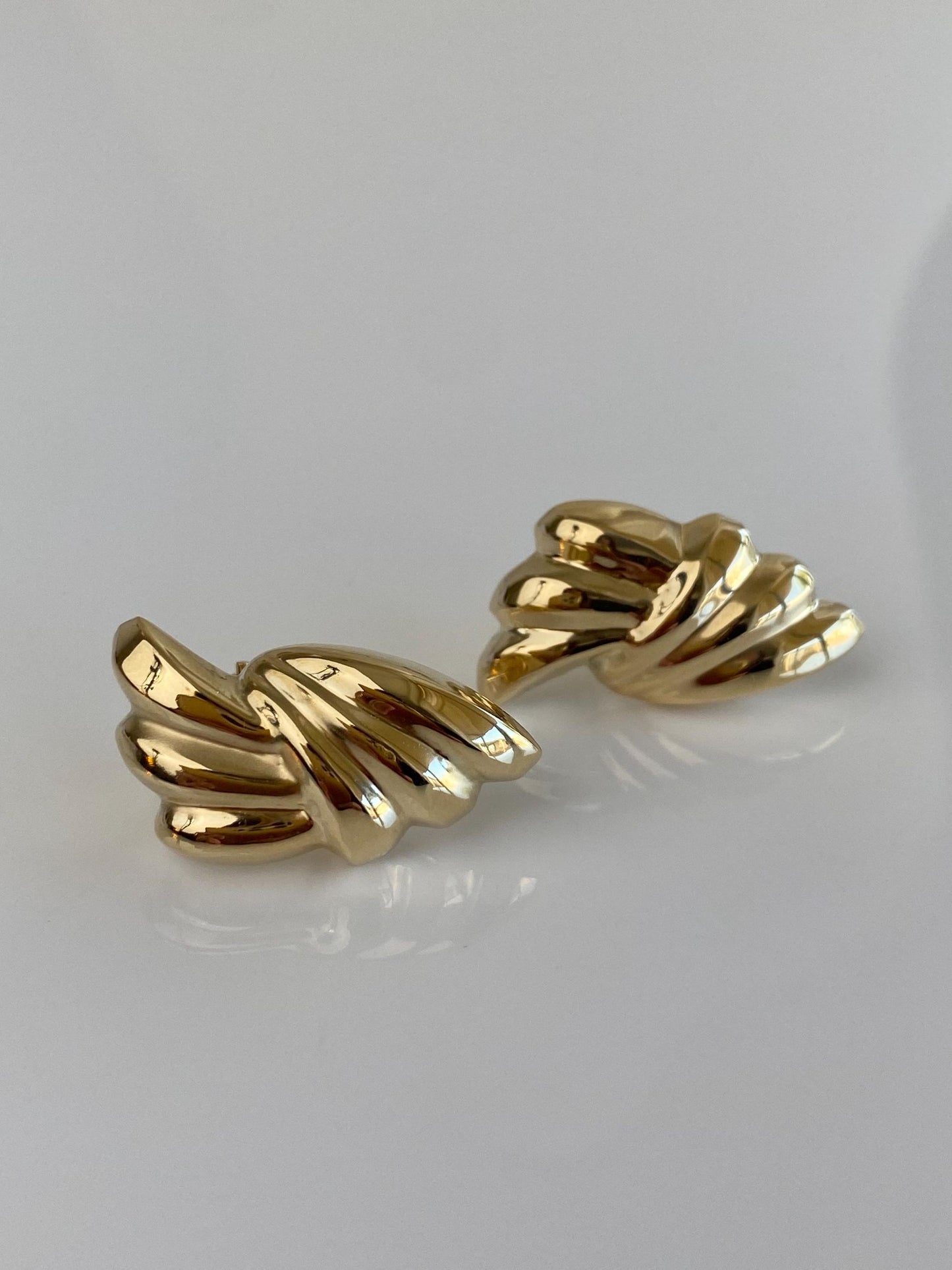 Vintage 14k Yellow Gold Designed Drop Earrings