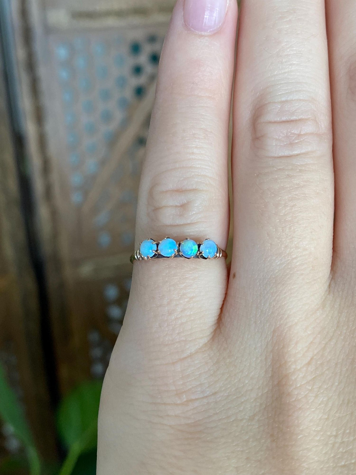 Vintage Solid 8k Yellow Gold Opal Row Ring - Size 5