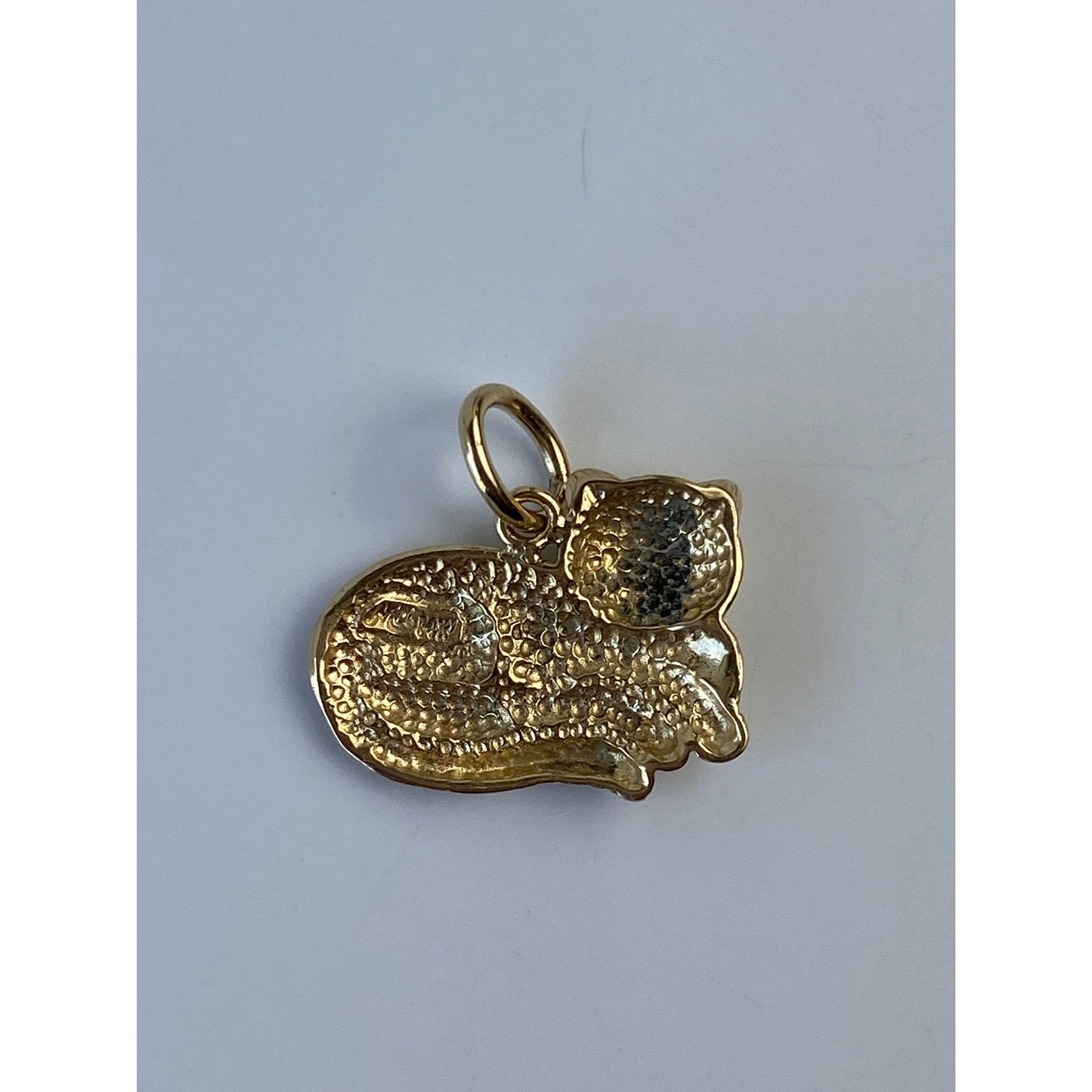 Vintage Solid 14k Yellow Gold Diamond Cut Laying Cat Charm
