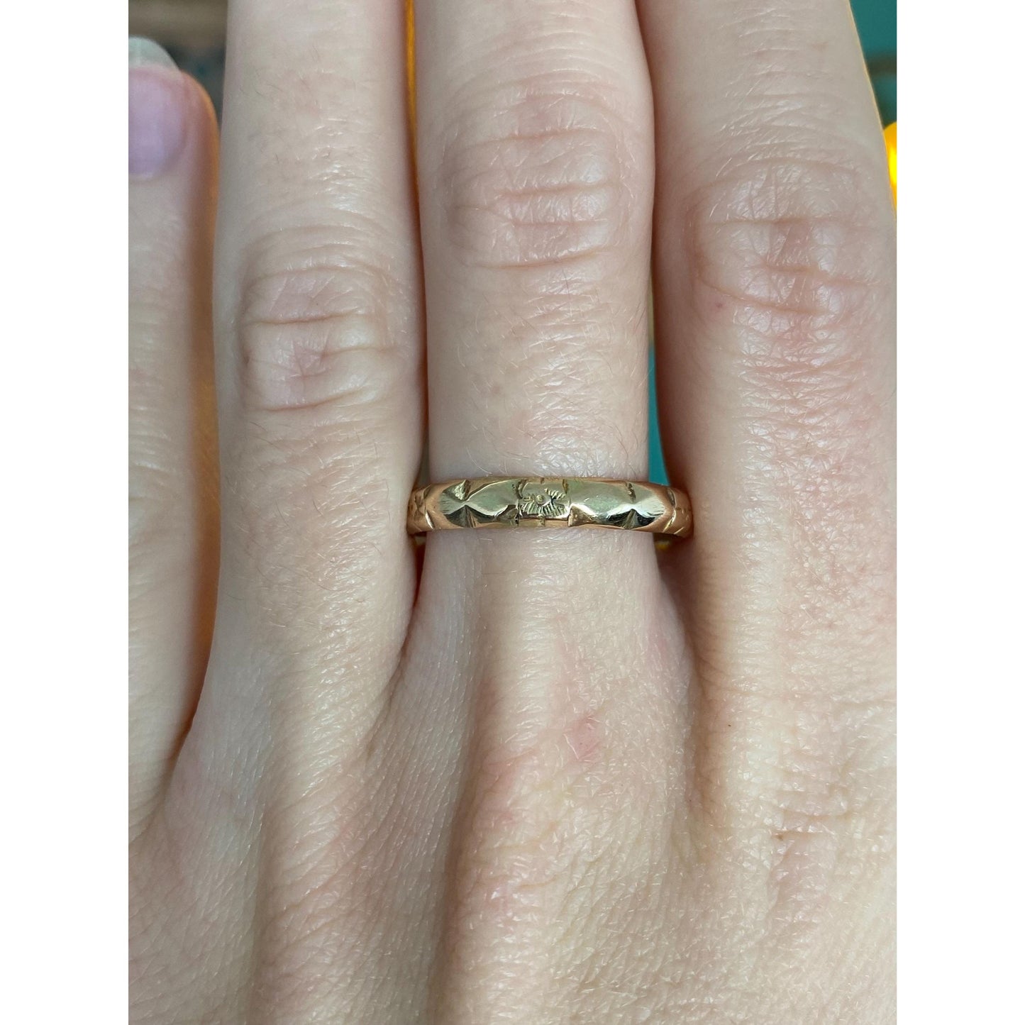 Vintage Solid 14k Yellow Gold Designed Ring Band - Size 10.5