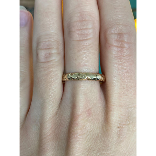 Vintage Solid 14k Yellow Gold Designed Ring Band - Size 10.5