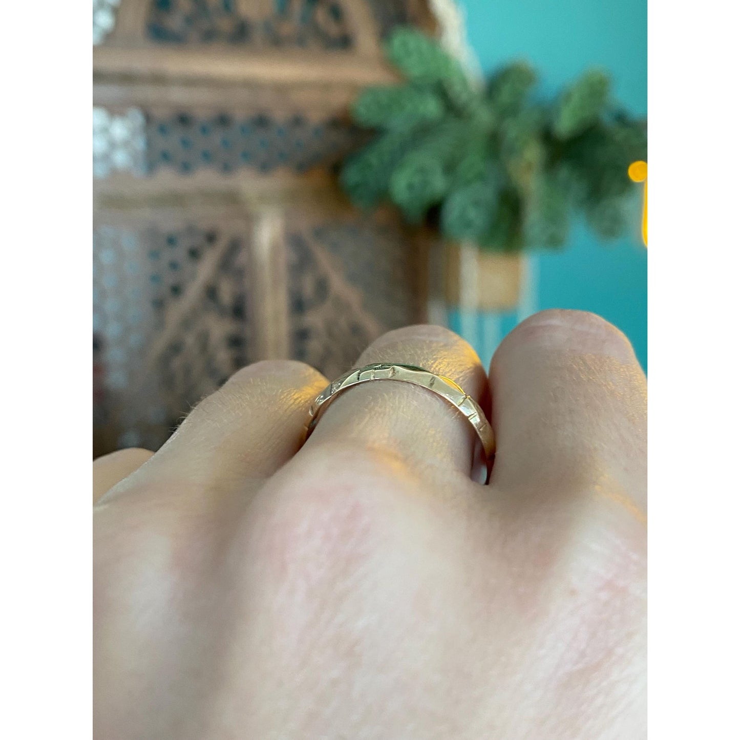 Vintage Solid 14k Yellow Gold Designed Ring Band - Size 10.5