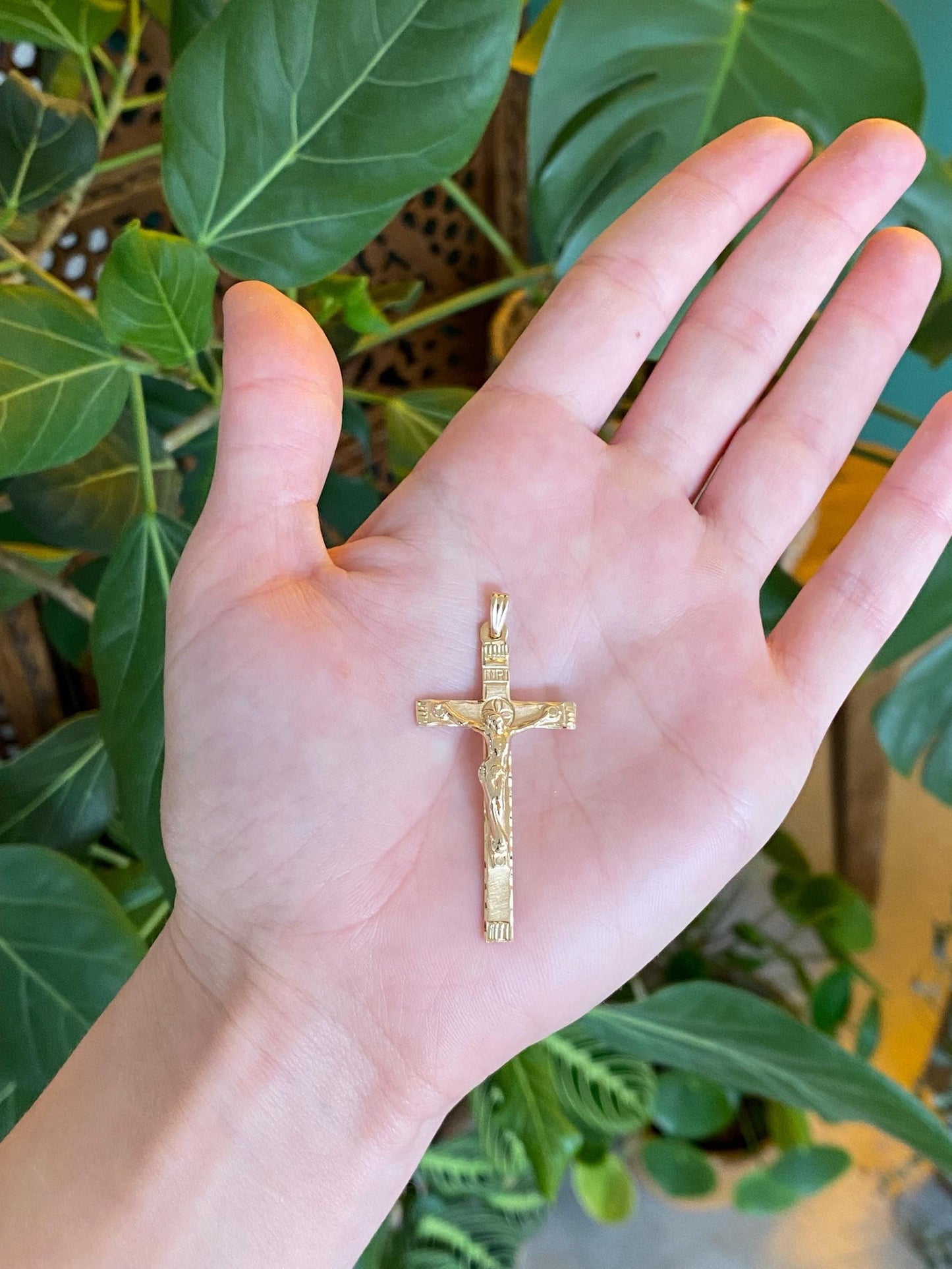 Vintage Solid 14k Yellow Gold Crucifix Cross Charm