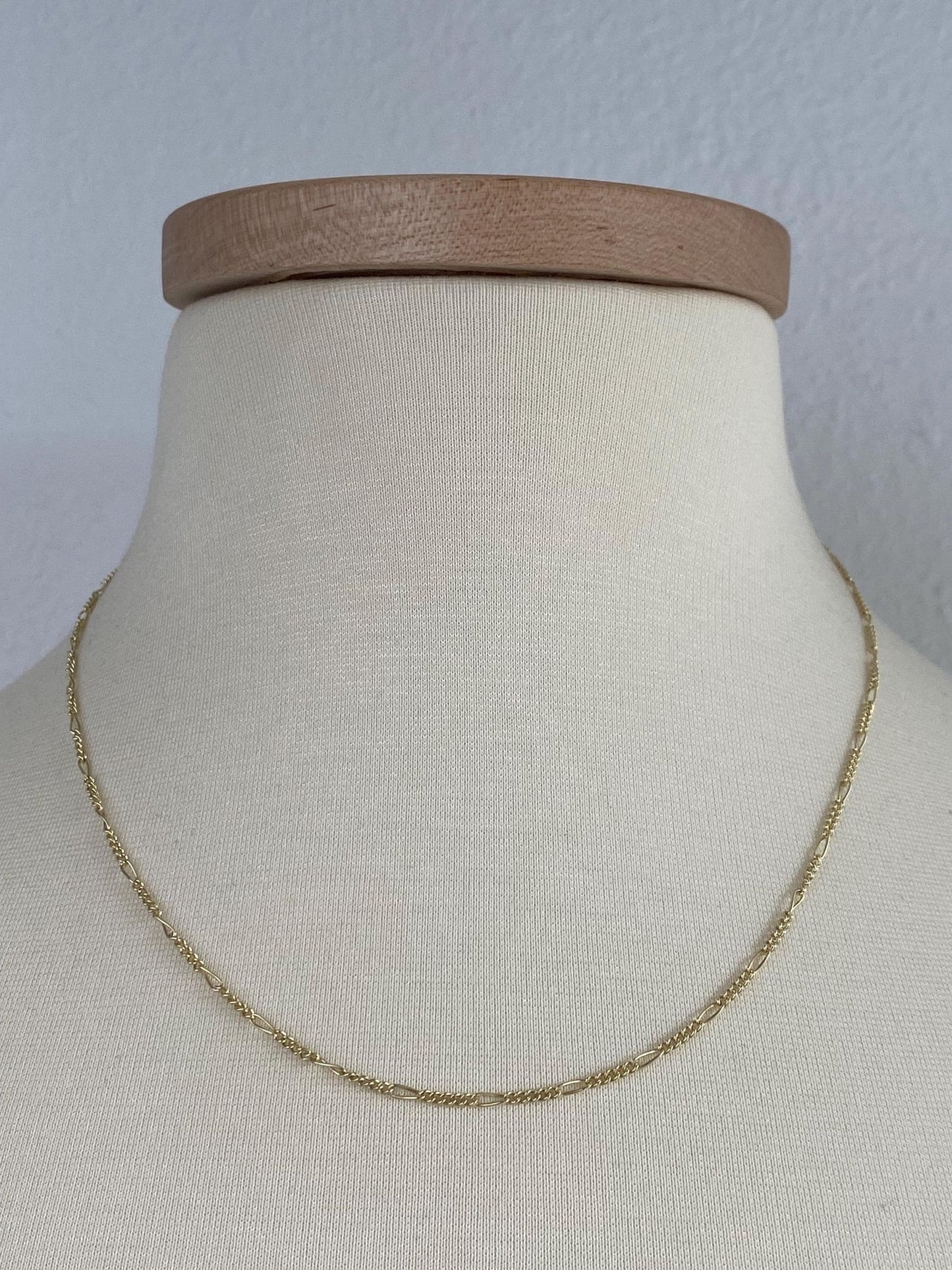Vintage Solid 14k Yellow Gold Figaro Chain Necklace - 19 inches