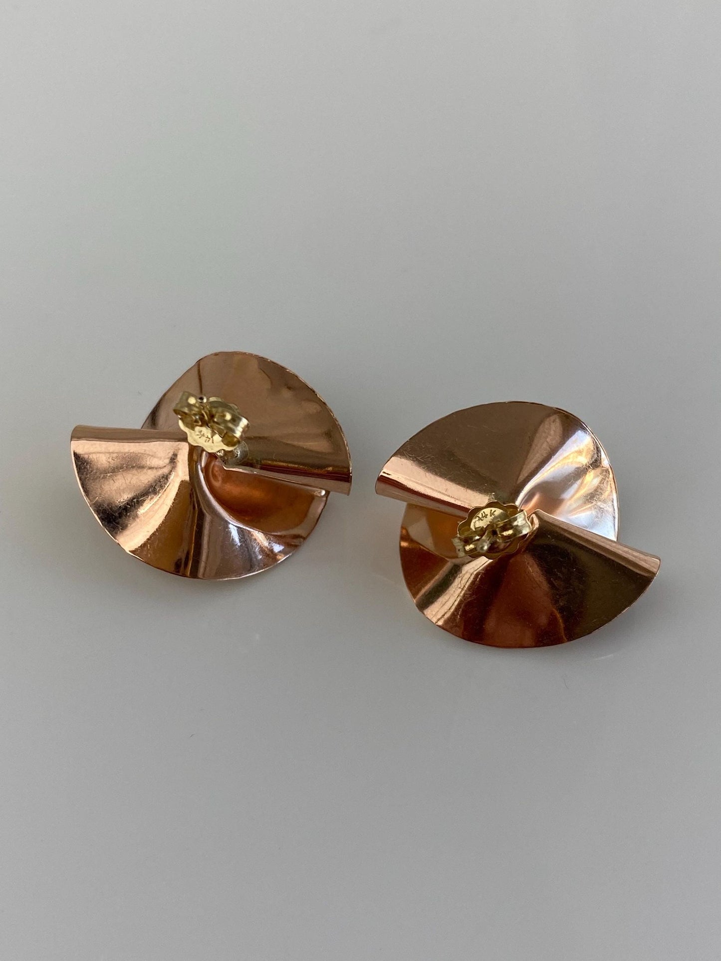 Vintage Solid 14k Tri Tone Gold Twisted Circle Stud Earrings