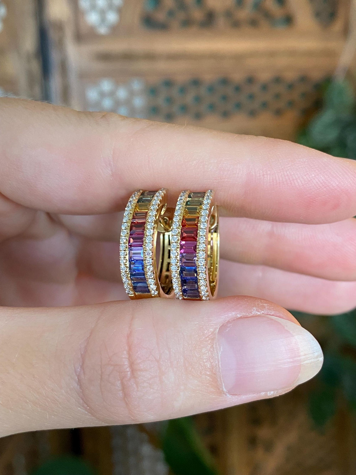 Vintage Solid 18k Yellow Gold Diamonds Rainbow Sapphire Hoop Earrings