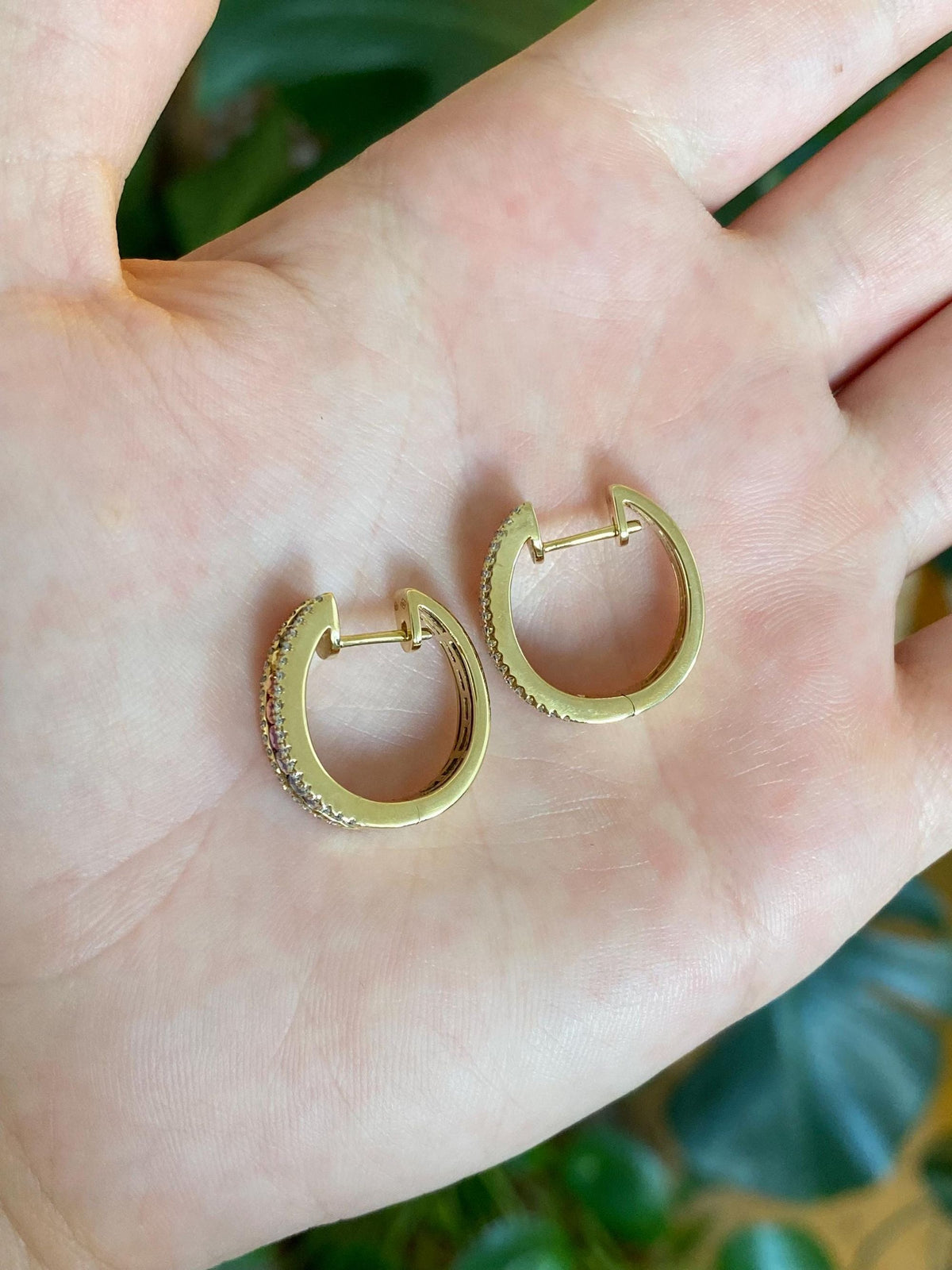 Vintage Solid 18k Yellow Gold Diamonds Rainbow Sapphire Hoop Earrings