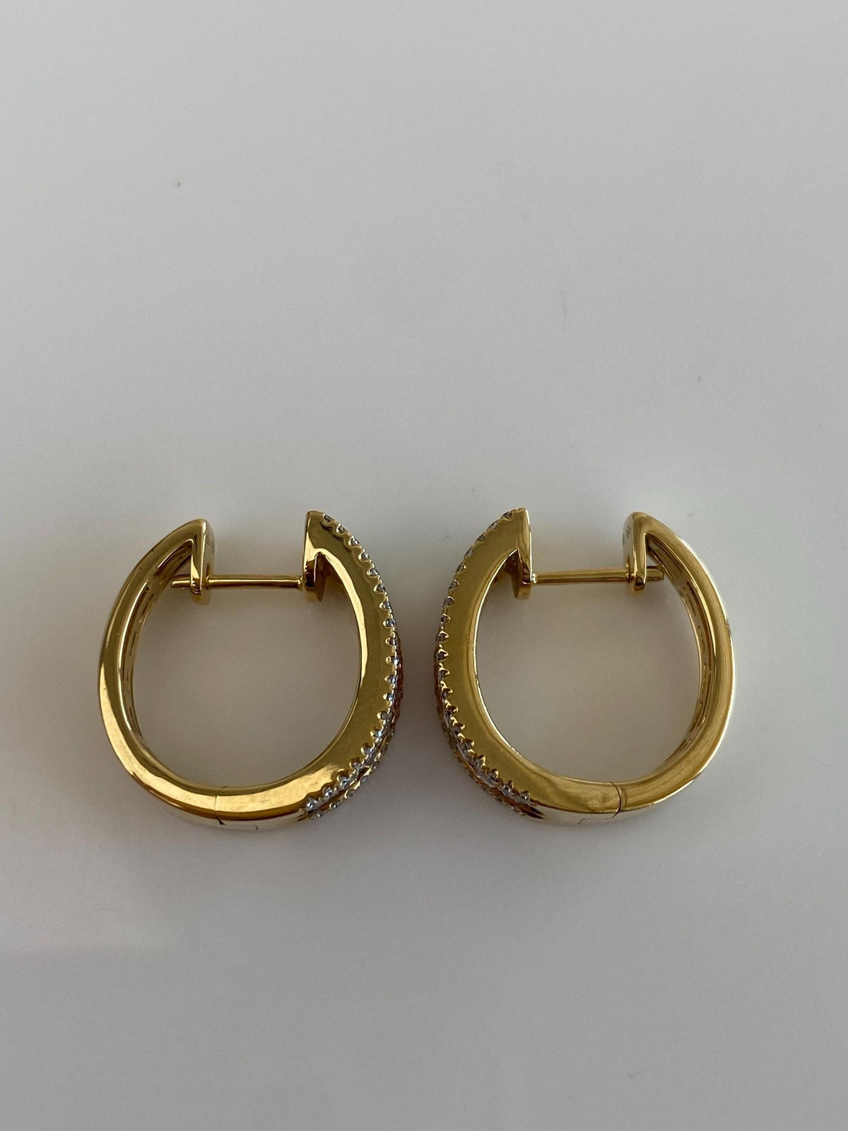 Vintage Solid 18k Yellow Gold Diamonds Rainbow Sapphire Hoop Earrings