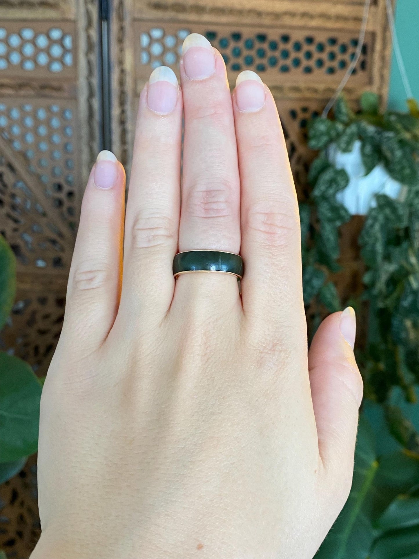 Vintage Solid 14k Yellow Gold Dark Nephrite Stone Ring Band - Size 6.5