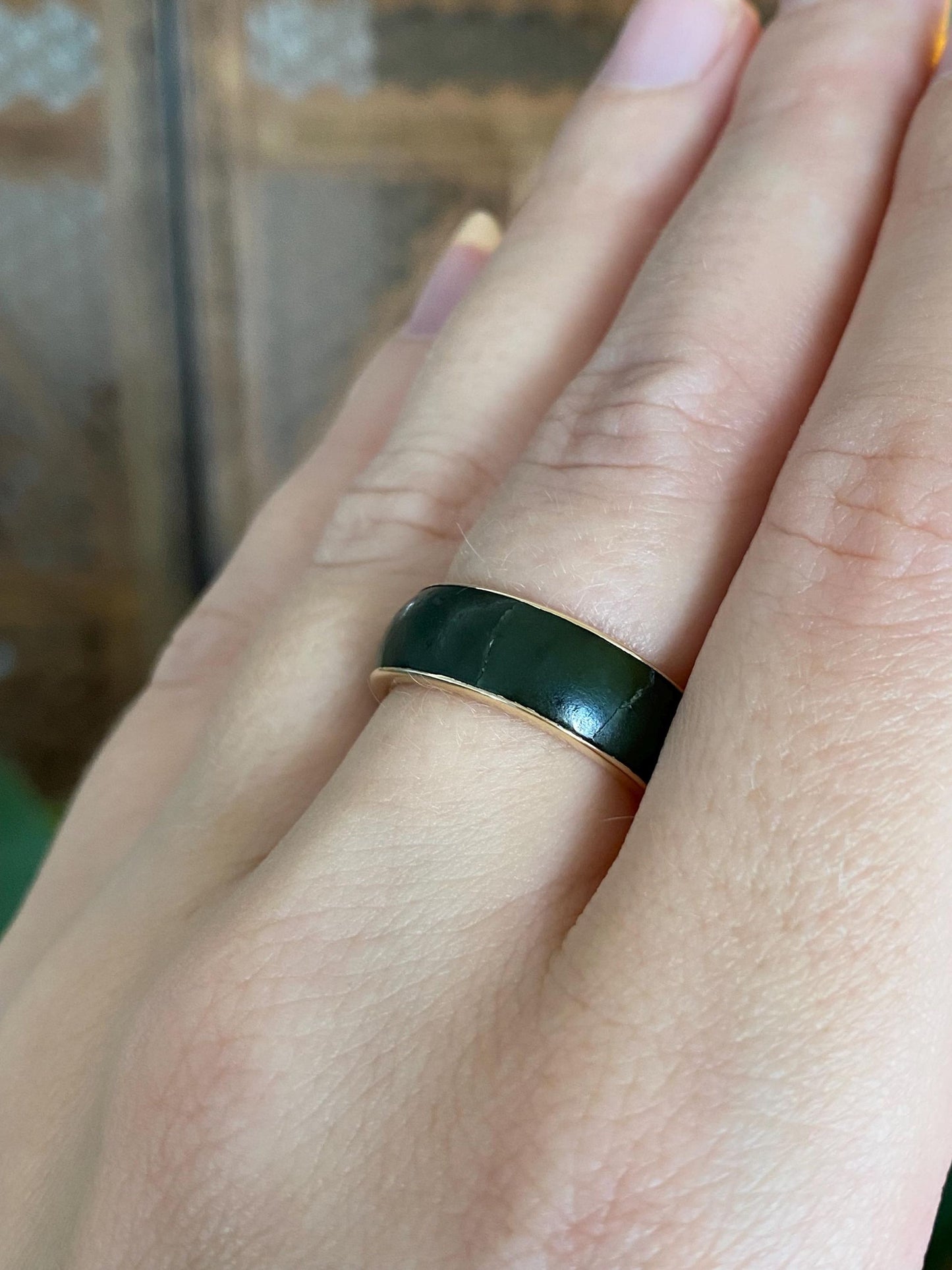 Vintage Solid 14k Yellow Gold Dark Nephrite Stone Ring Band - Size 6.5