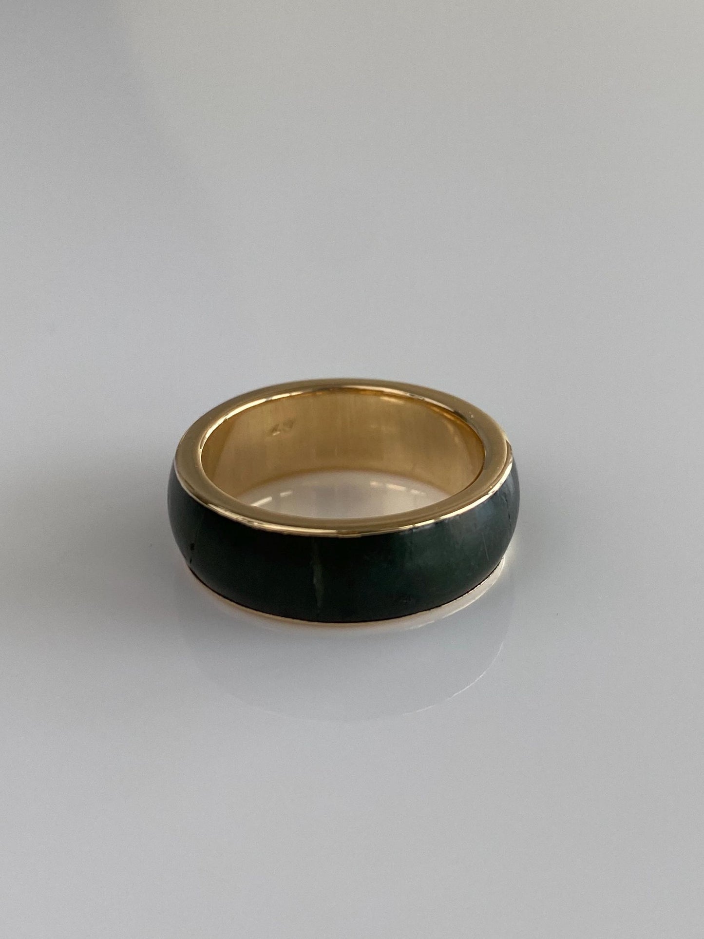 Vintage Solid 14k Yellow Gold Dark Nephrite Stone Ring Band - Size 6.5