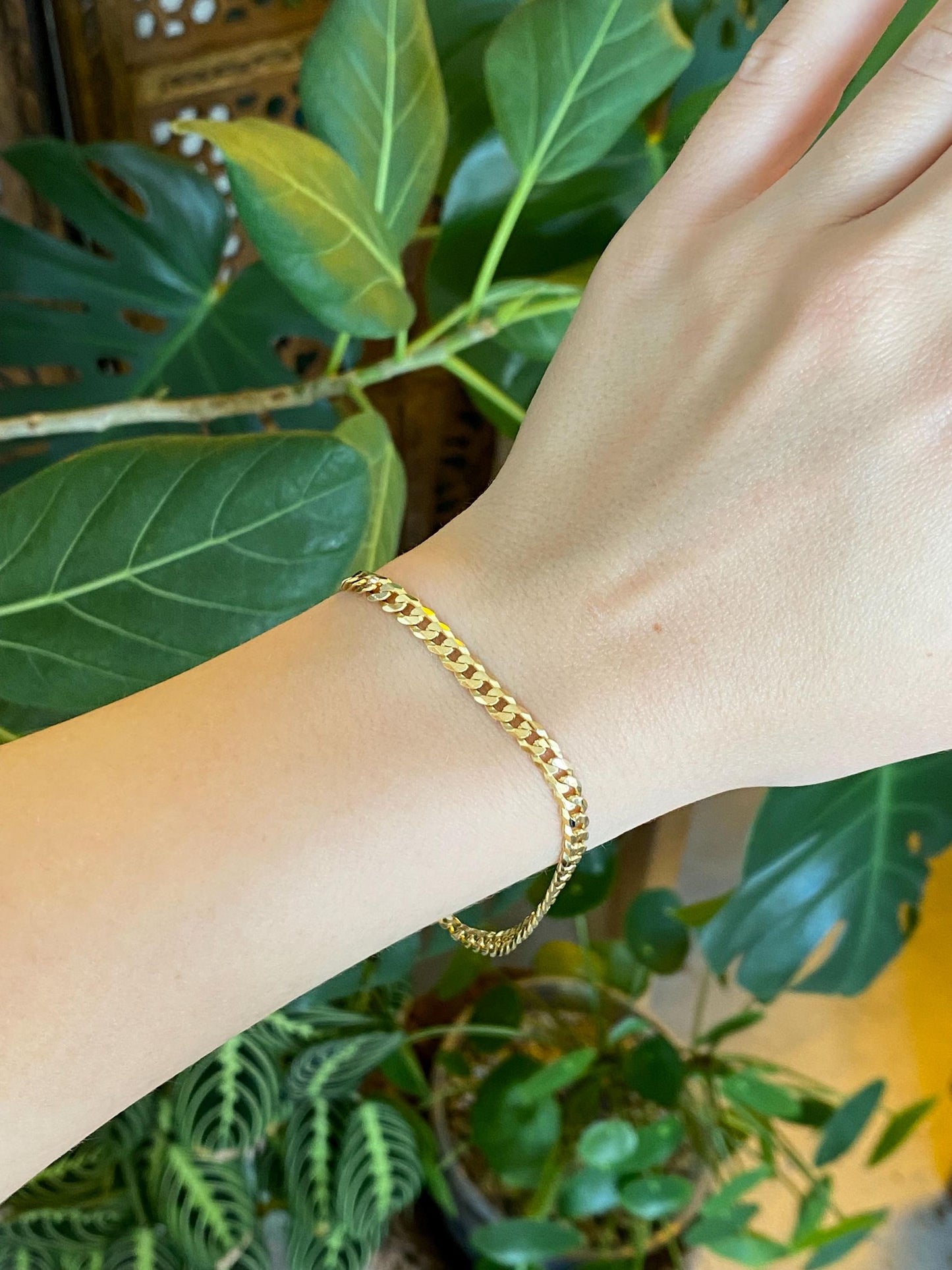 Vintage Solid 18k Yellow Gold Flat Curb Chain Bracelet - 8.25 inches