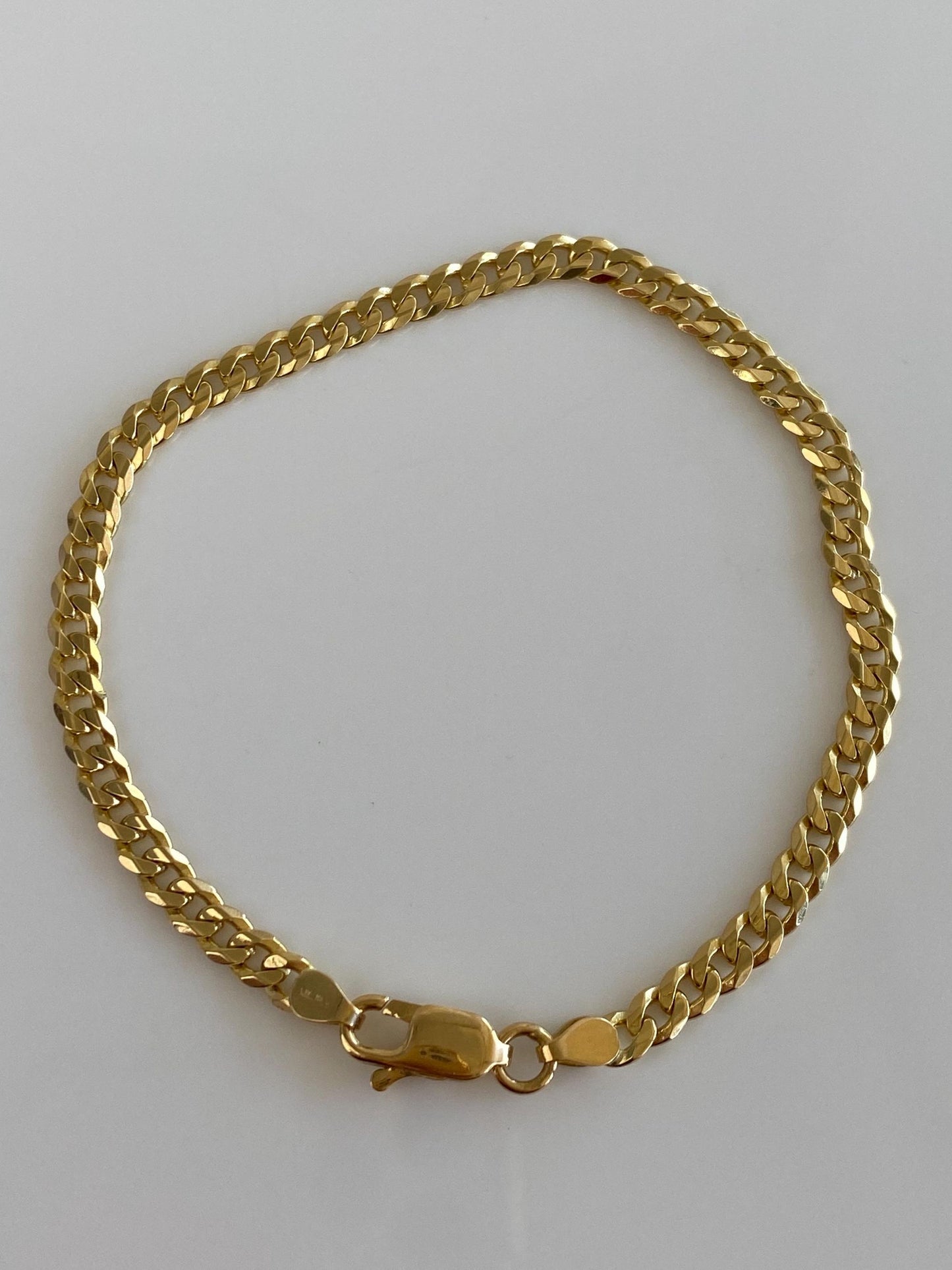 Vintage Solid 18k Yellow Gold Flat Curb Chain Bracelet - 8.25 inches