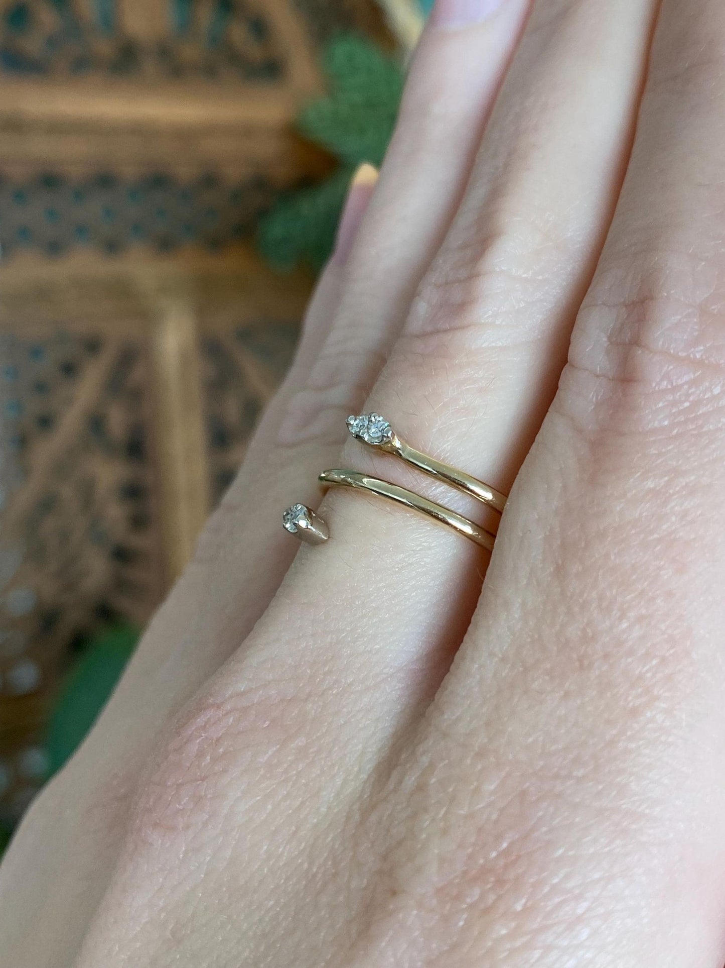 Vintage Solid 14k White & Yellow Gold Diamond Spring Ring - Size 8