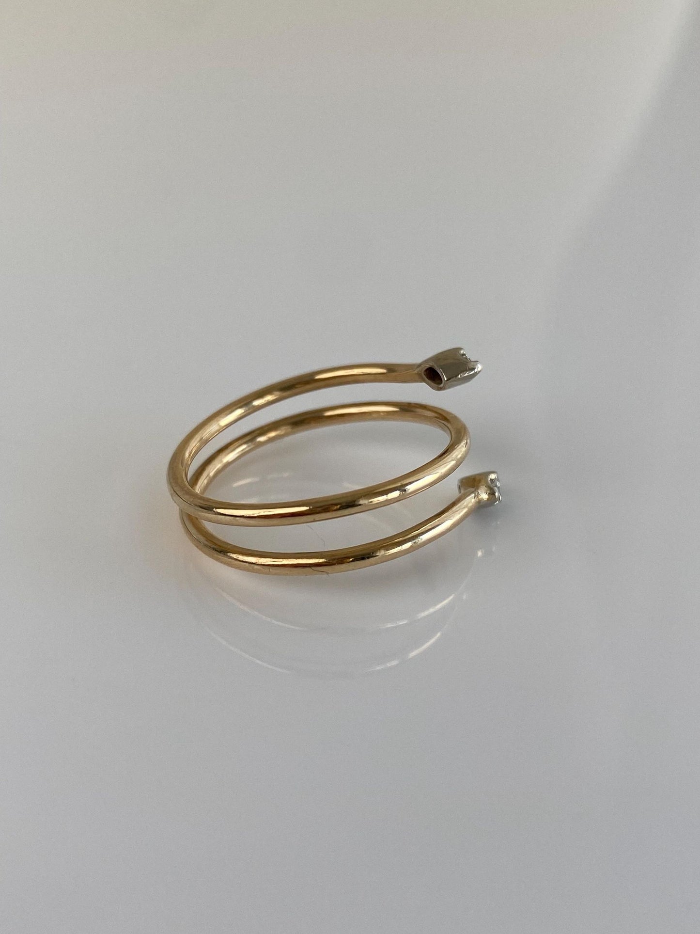 Vintage Solid 14k White & Yellow Gold Diamond Spring Ring - Size 8