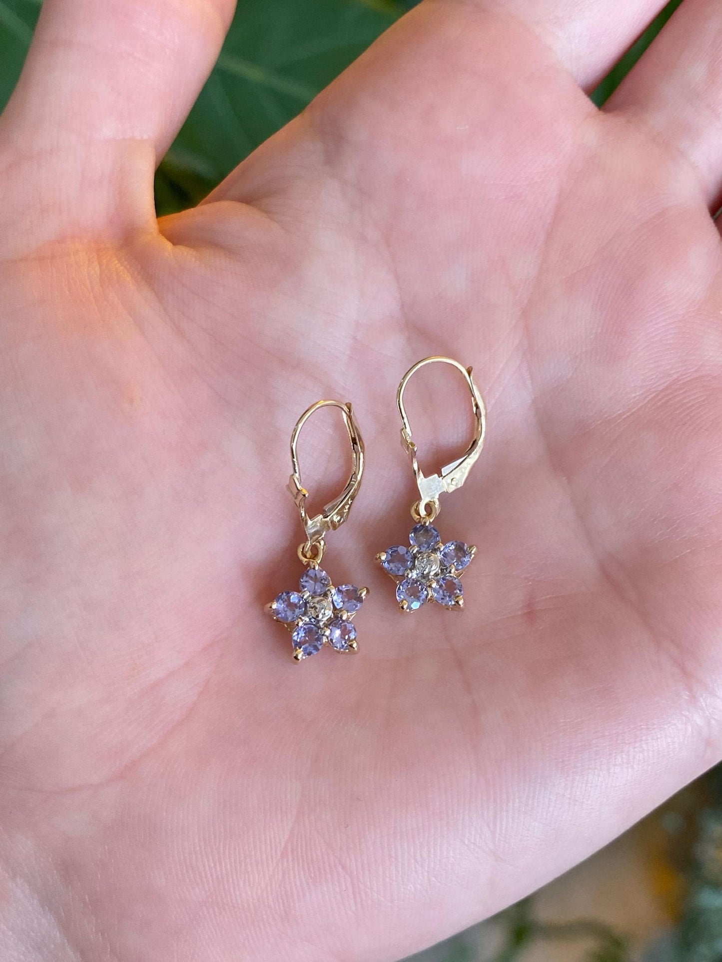 Vintage Solid 14k Yellow Gold Tanzanite Flower Dangle Earrings