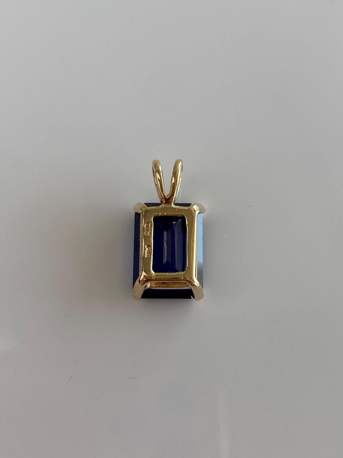 Vintage Solid 14k Yellow Gold Blue Sapphire Charm