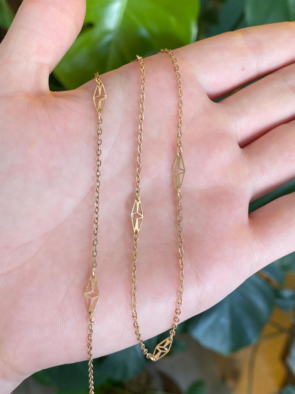 Solid 10k Yellow Gold Station Cable Chain Necklace - 20.5 inches
