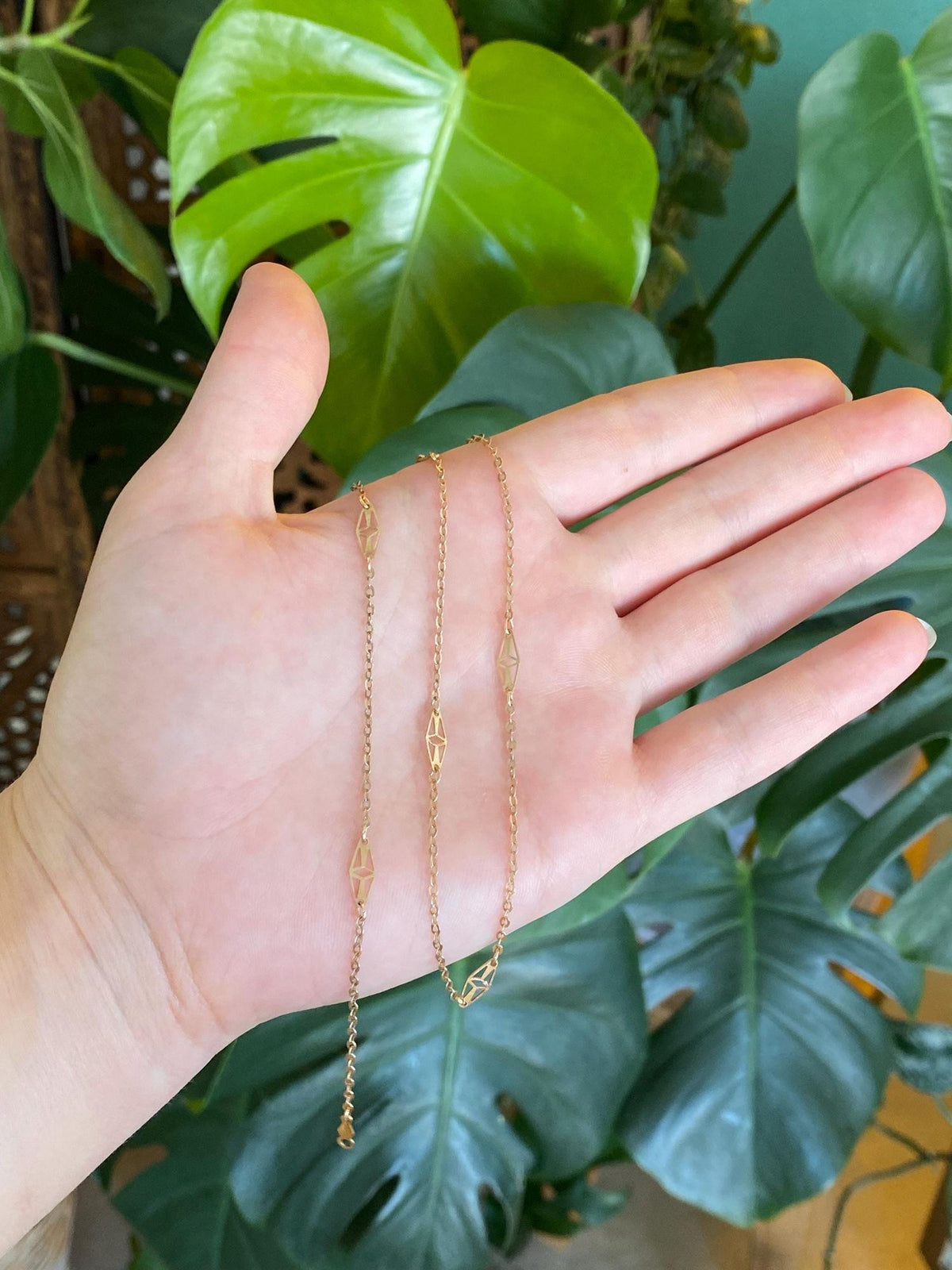 Solid 10k Yellow Gold Station Cable Chain Necklace - 20.5 inches