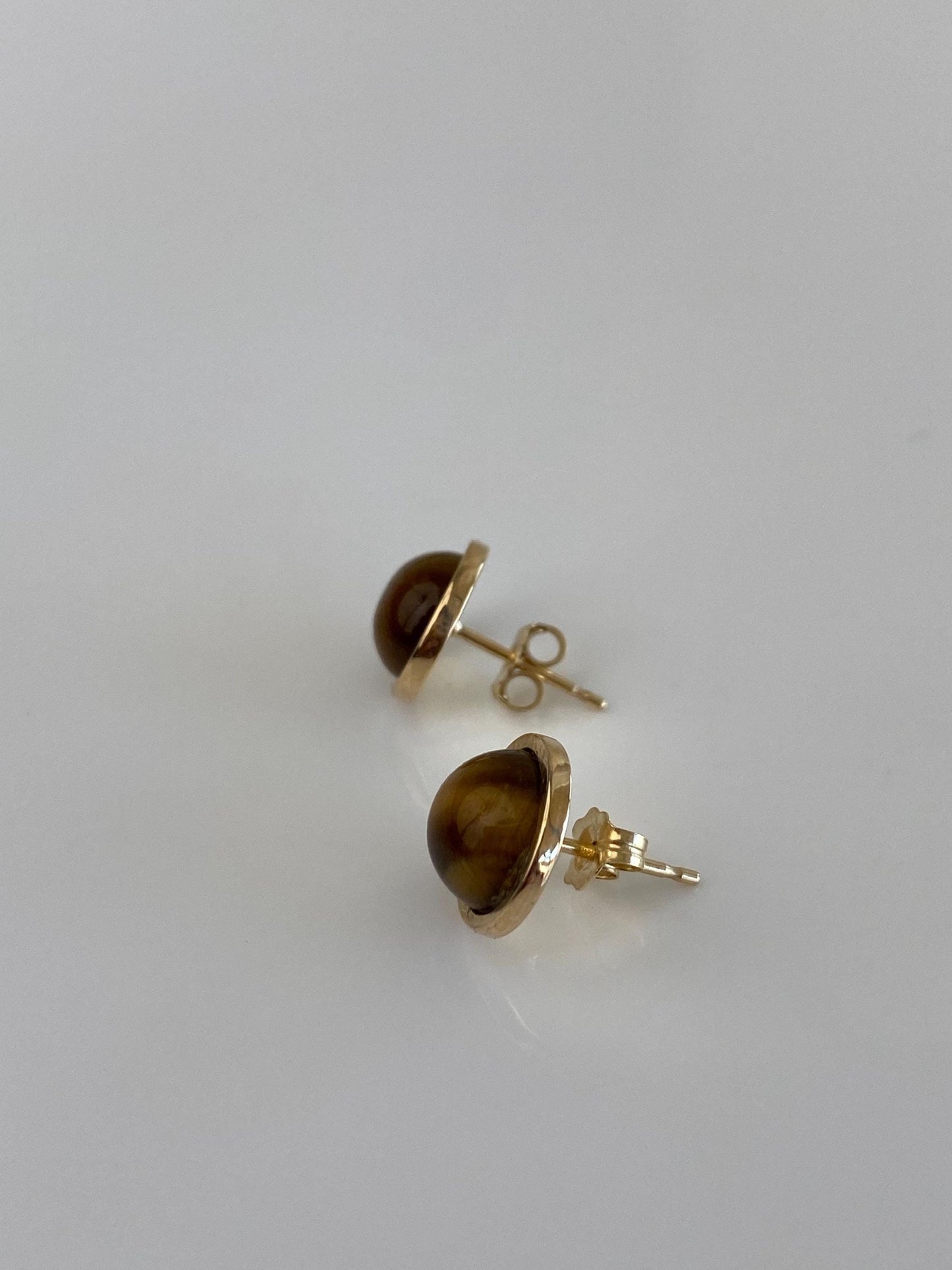 Vintage Solid 14k Yellow Gold Tigers Eye Stud Earrings