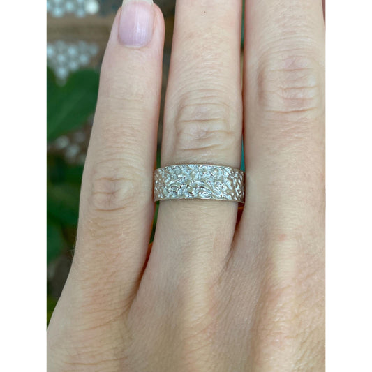 Vintage Solid 14k White Gold Textured Ring Band - Size 5.5